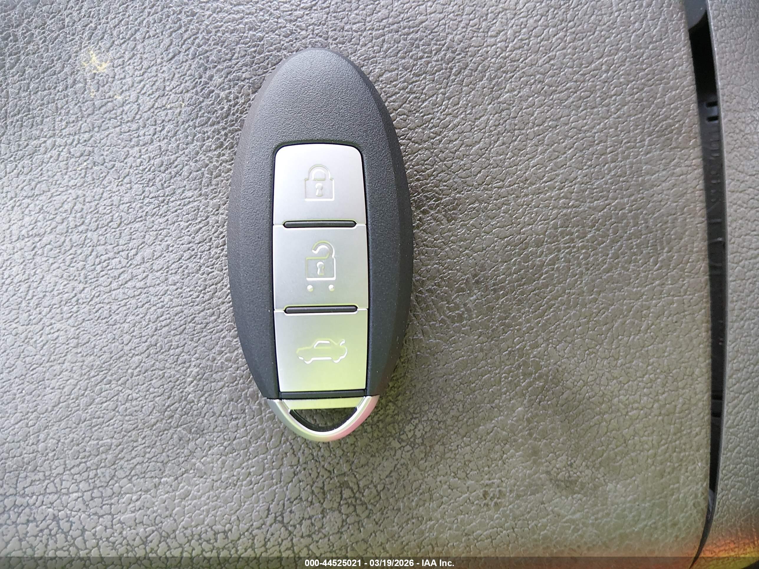 NISSAN TITAN image 11