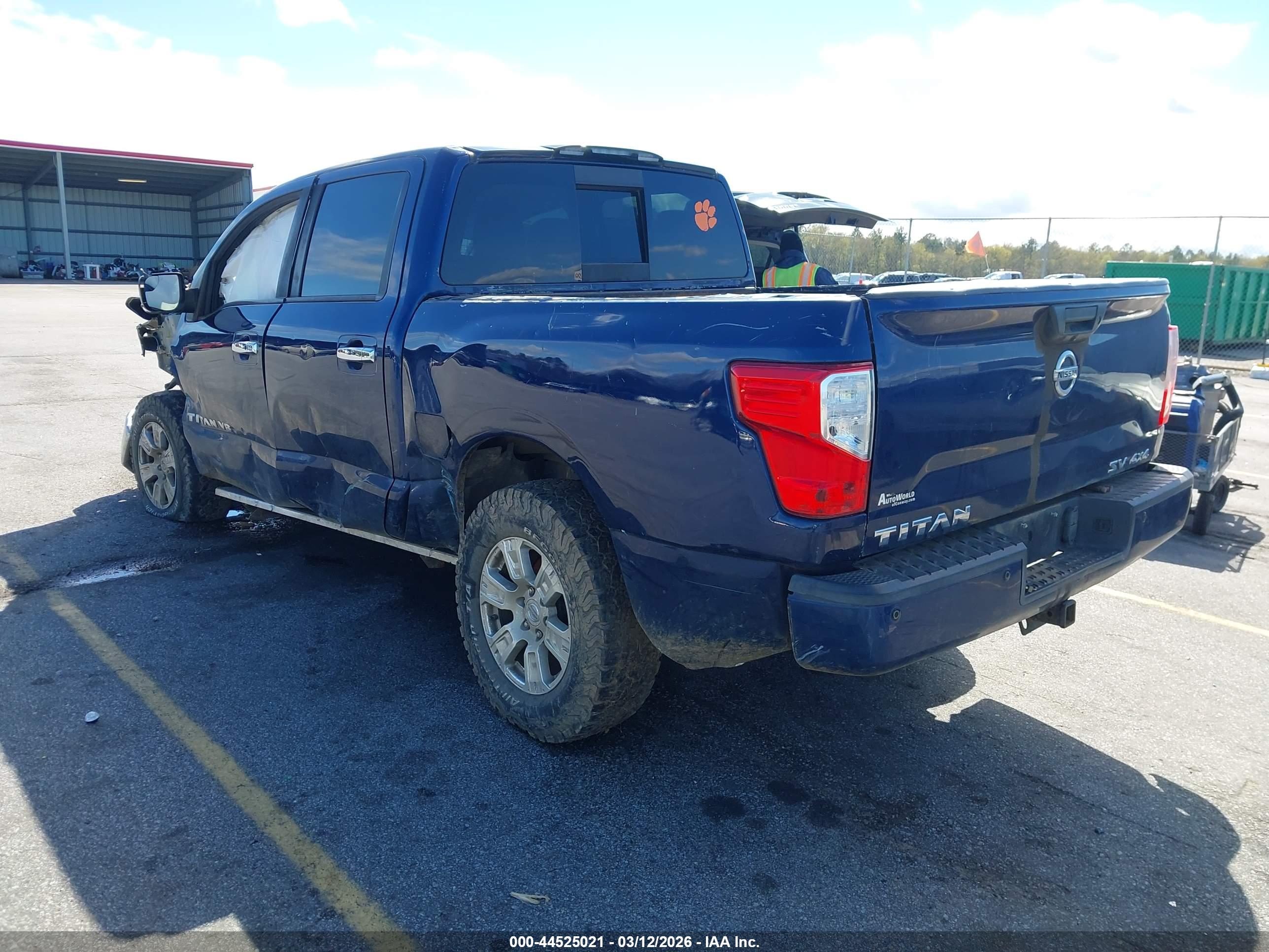 NISSAN TITAN image 3