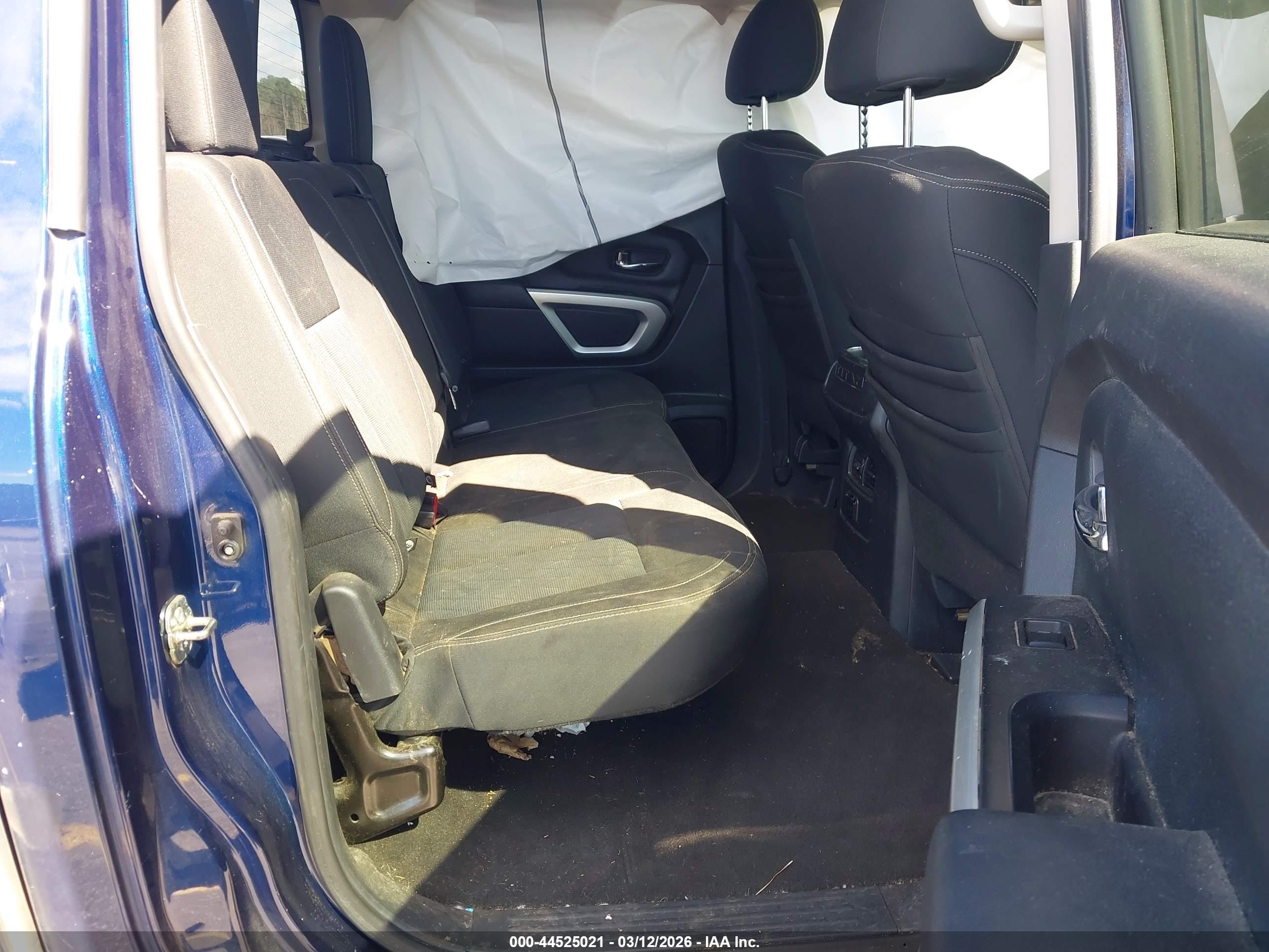NISSAN TITAN image 8