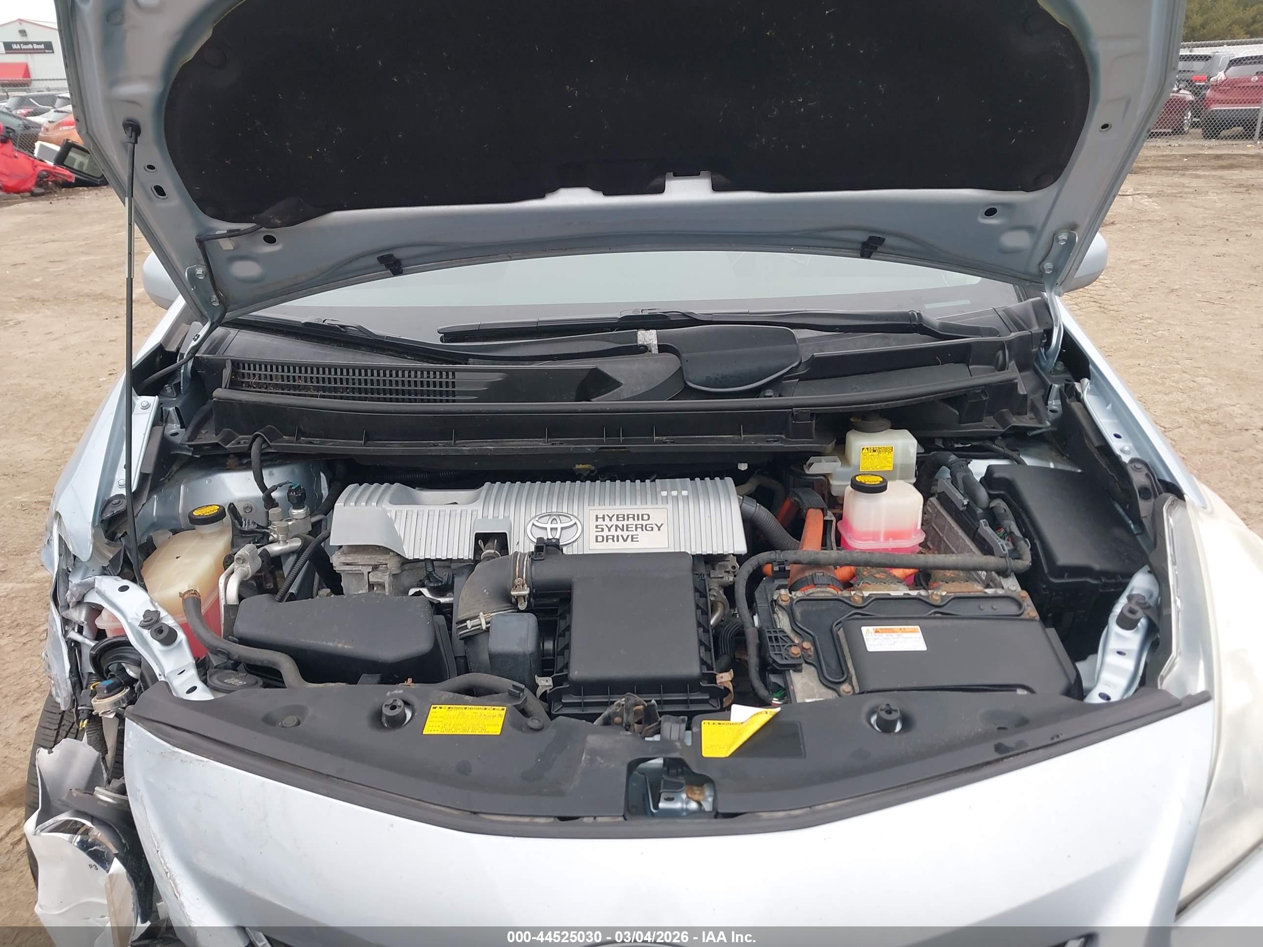 TOYOTA PRIUS image 10