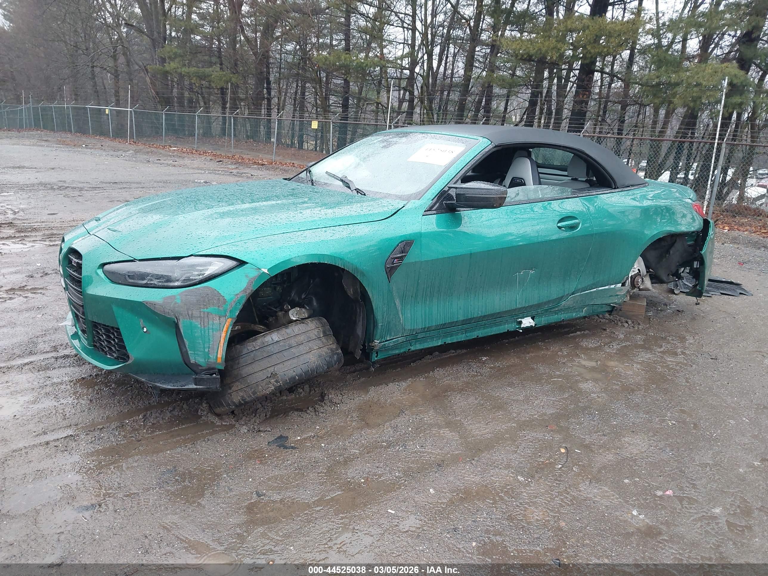 BMW M4 image 2