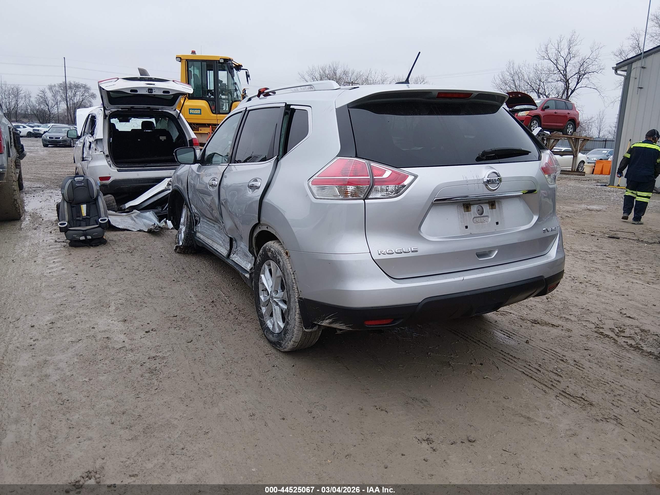 NISSAN ROGUE image 3