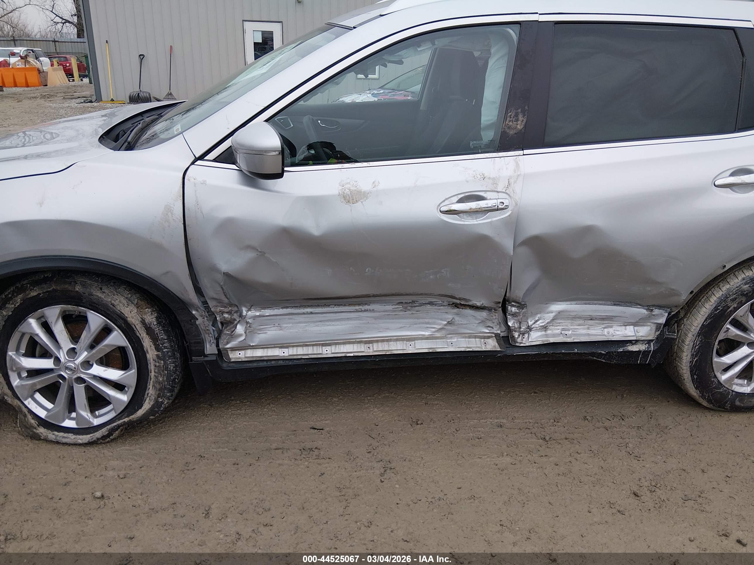 NISSAN ROGUE image 6