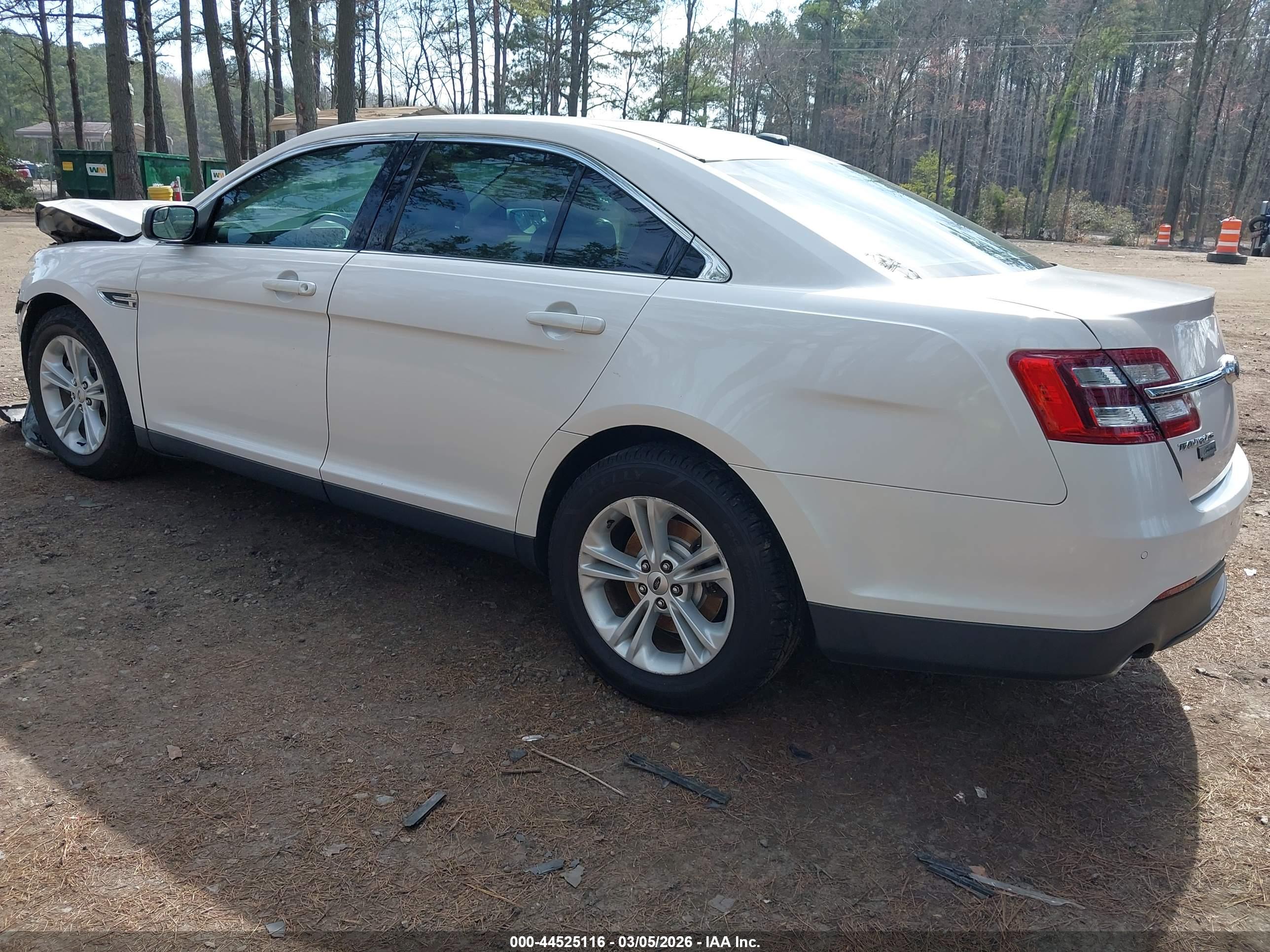 FORD TAURUS image 3