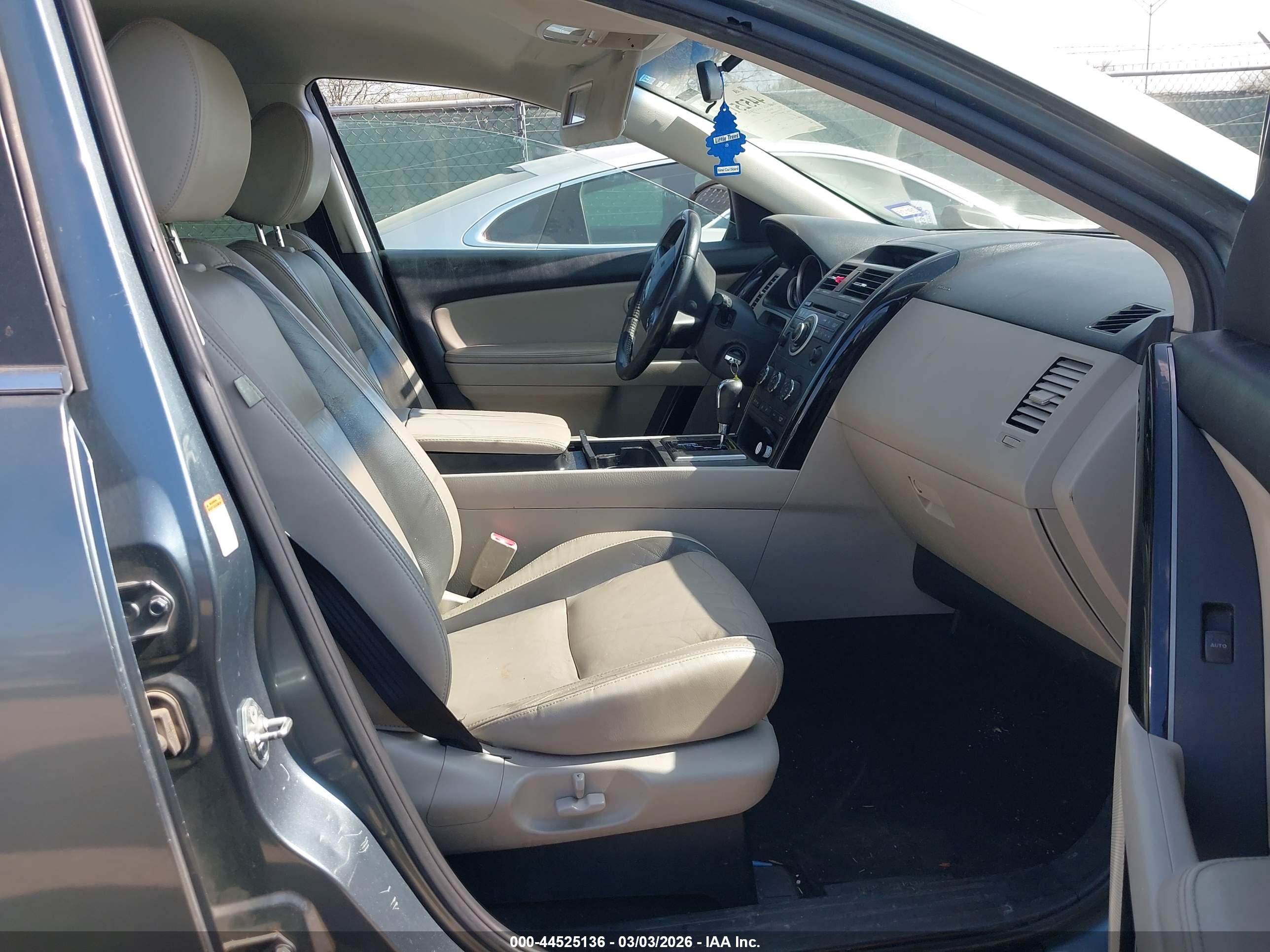 MAZDA CX-9 image 5