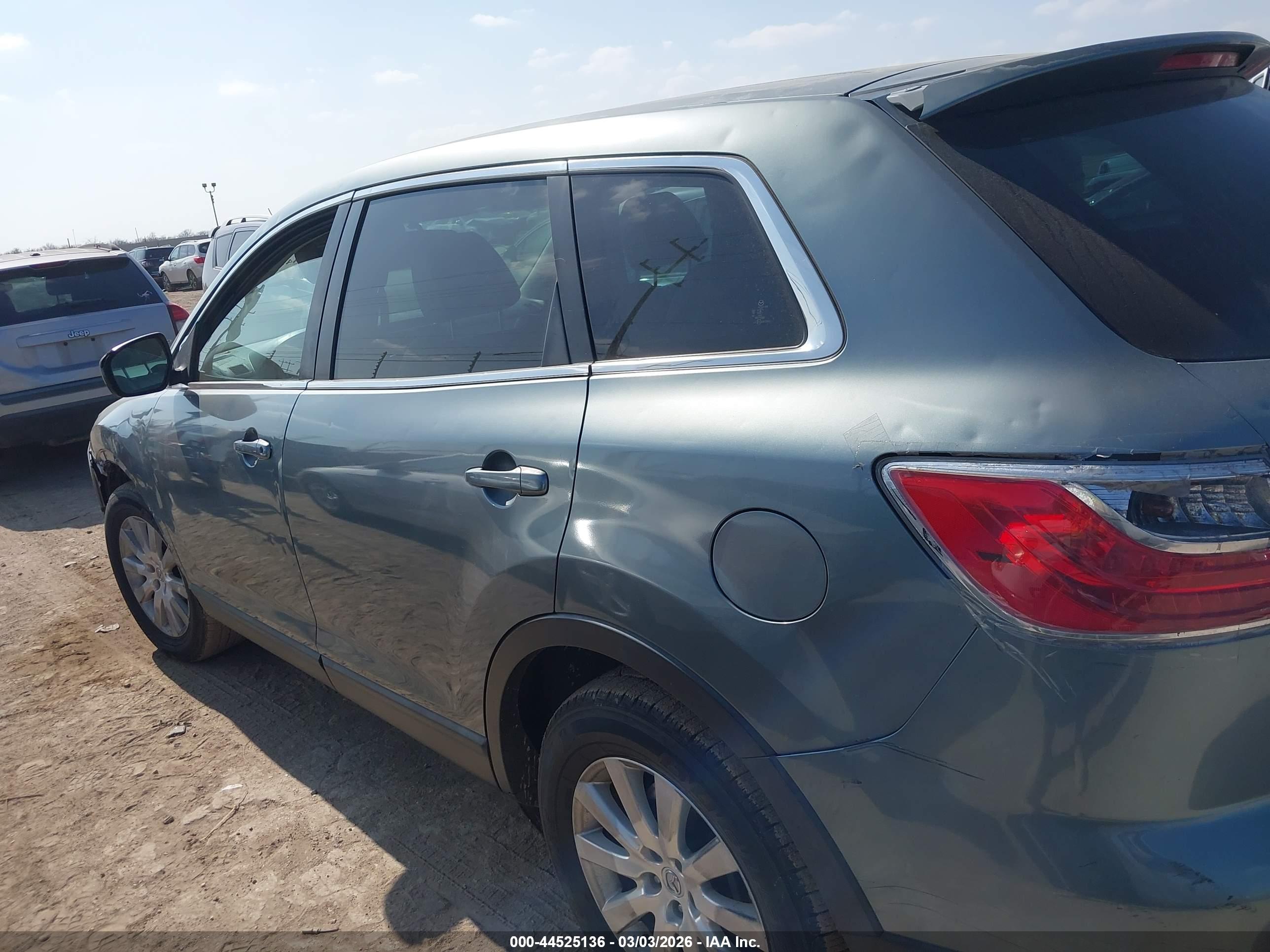 MAZDA CX-9 image 6