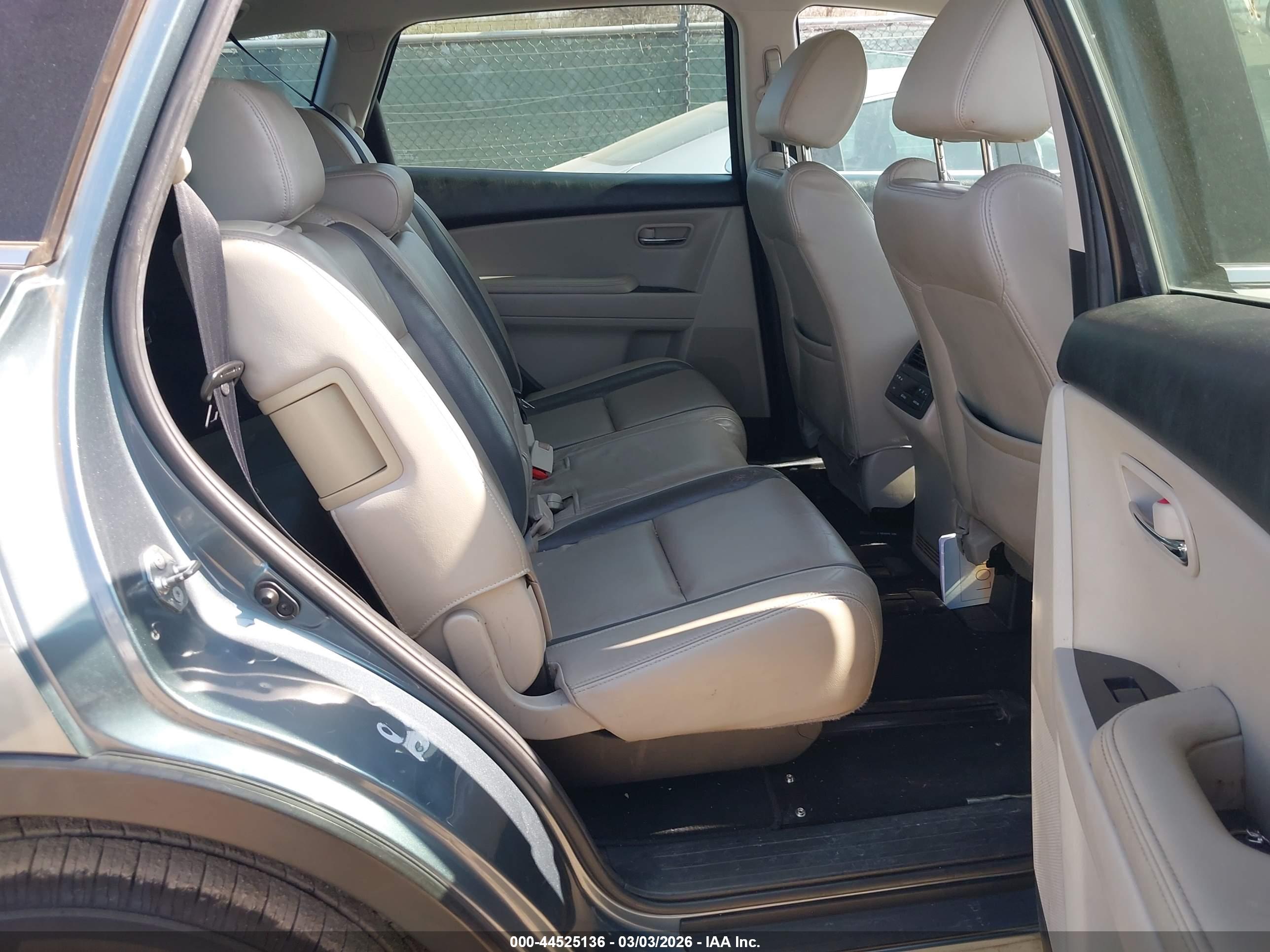 MAZDA CX-9 image 8
