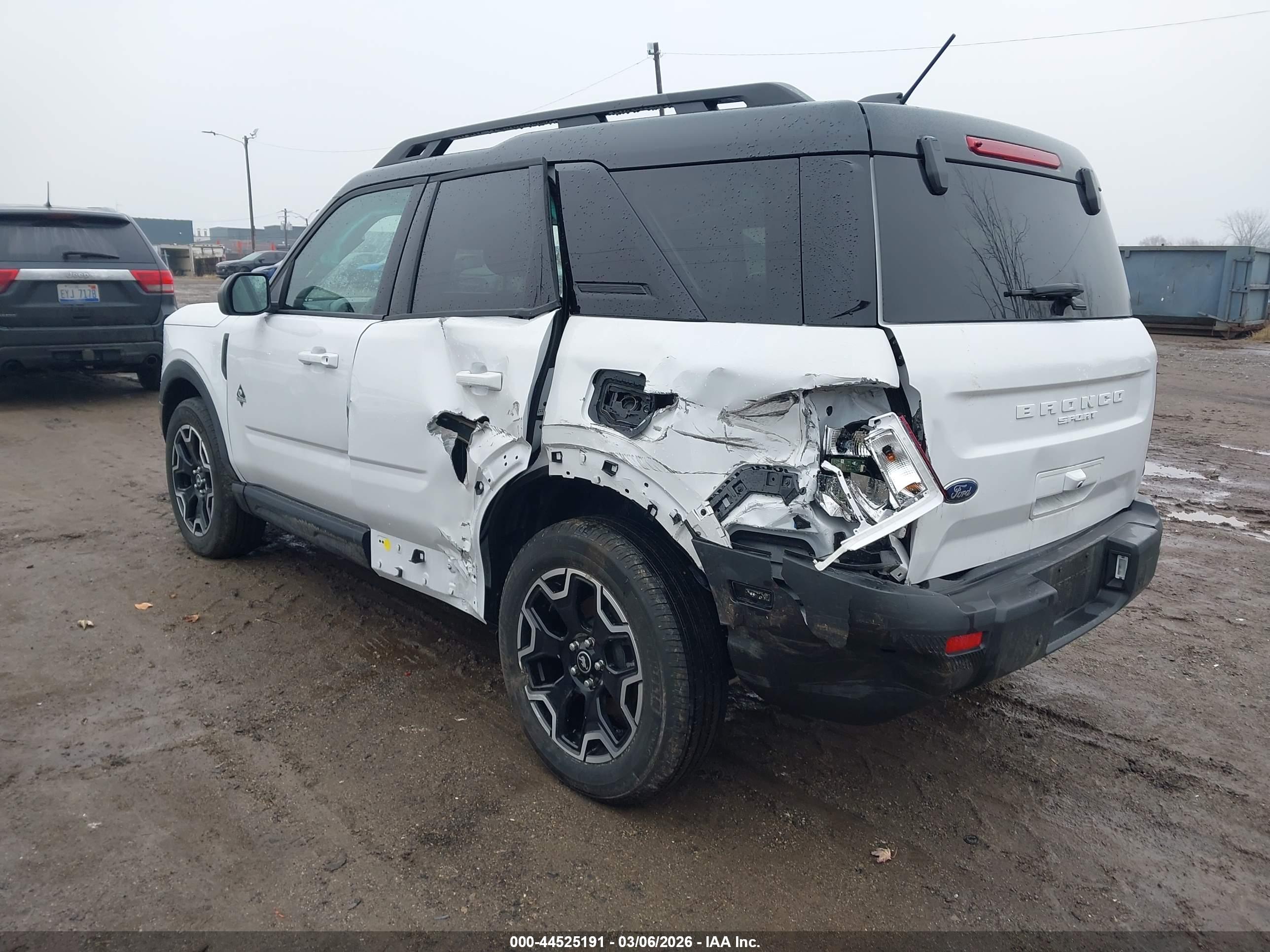 FORD BRONCO image 3
