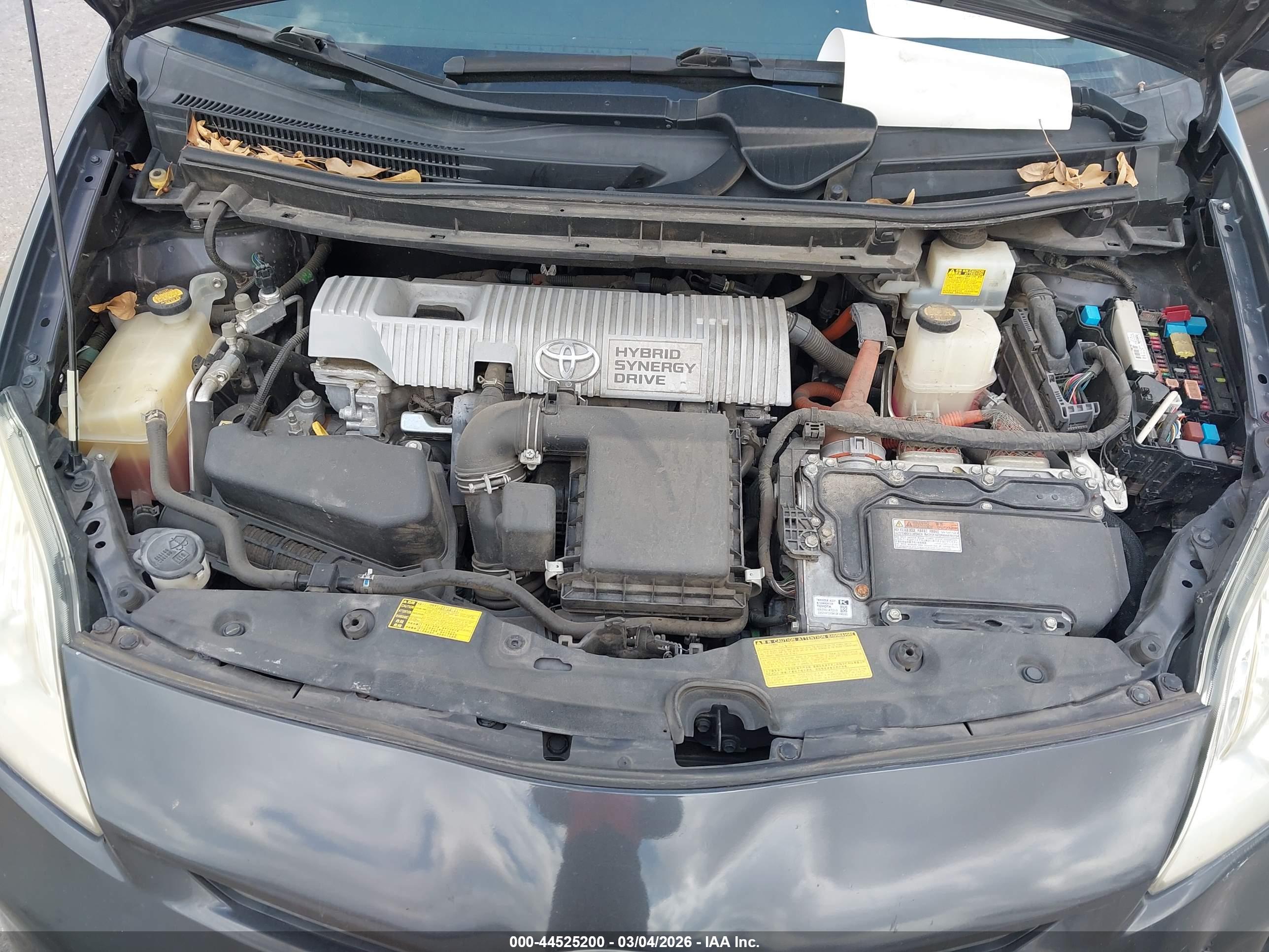 TOYOTA PRIUS image 10