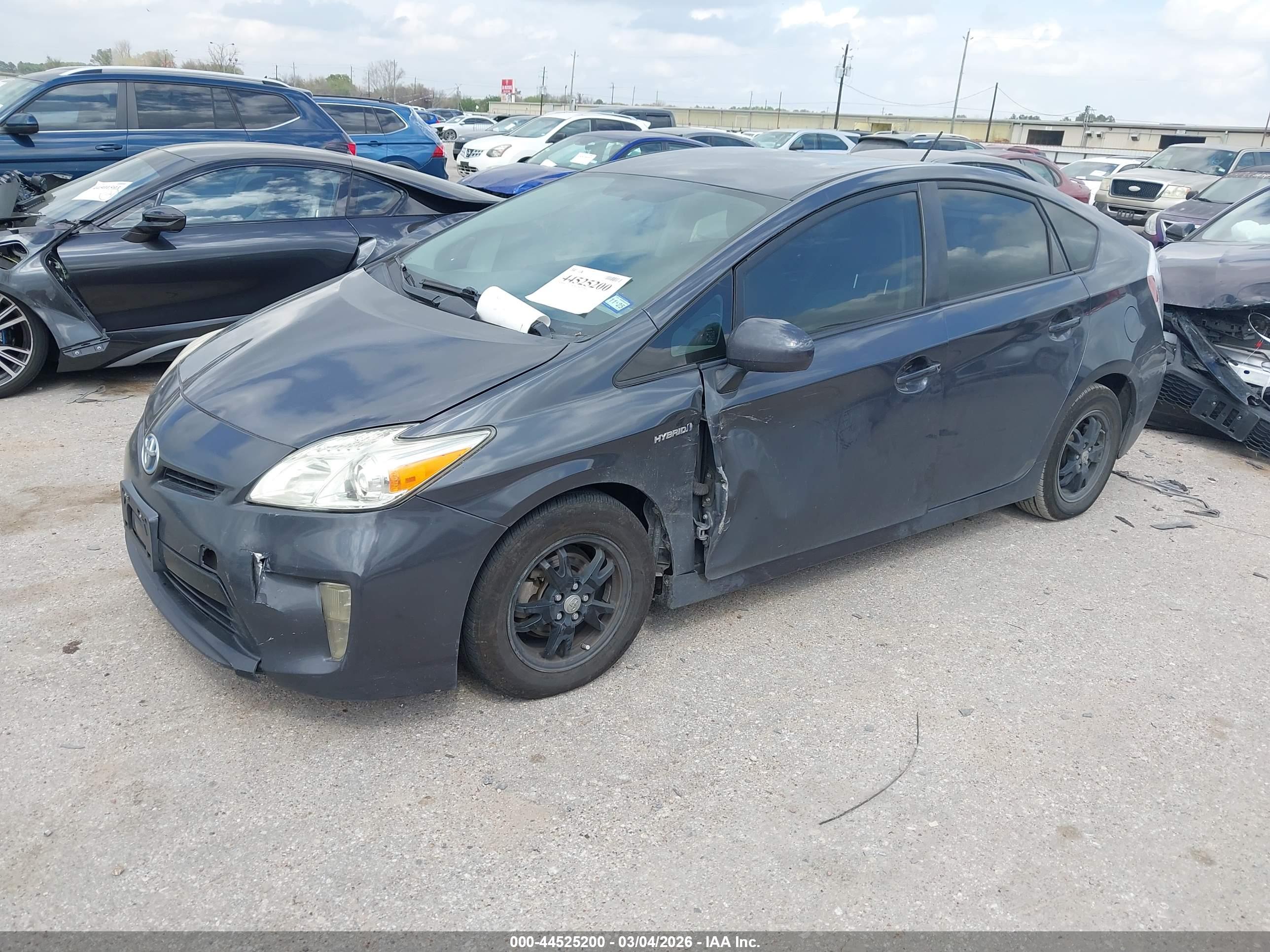 TOYOTA PRIUS image 2