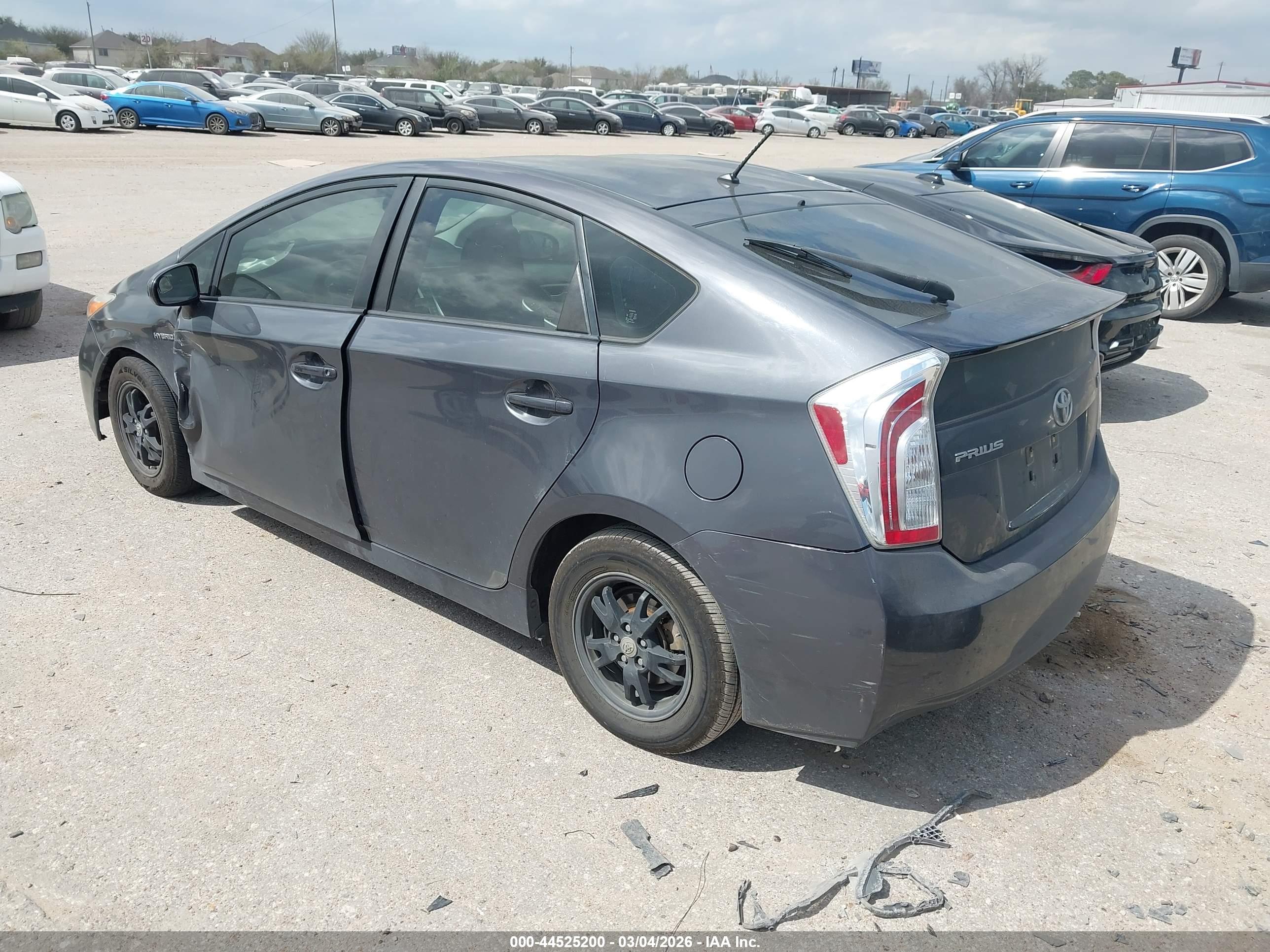 TOYOTA PRIUS image 3