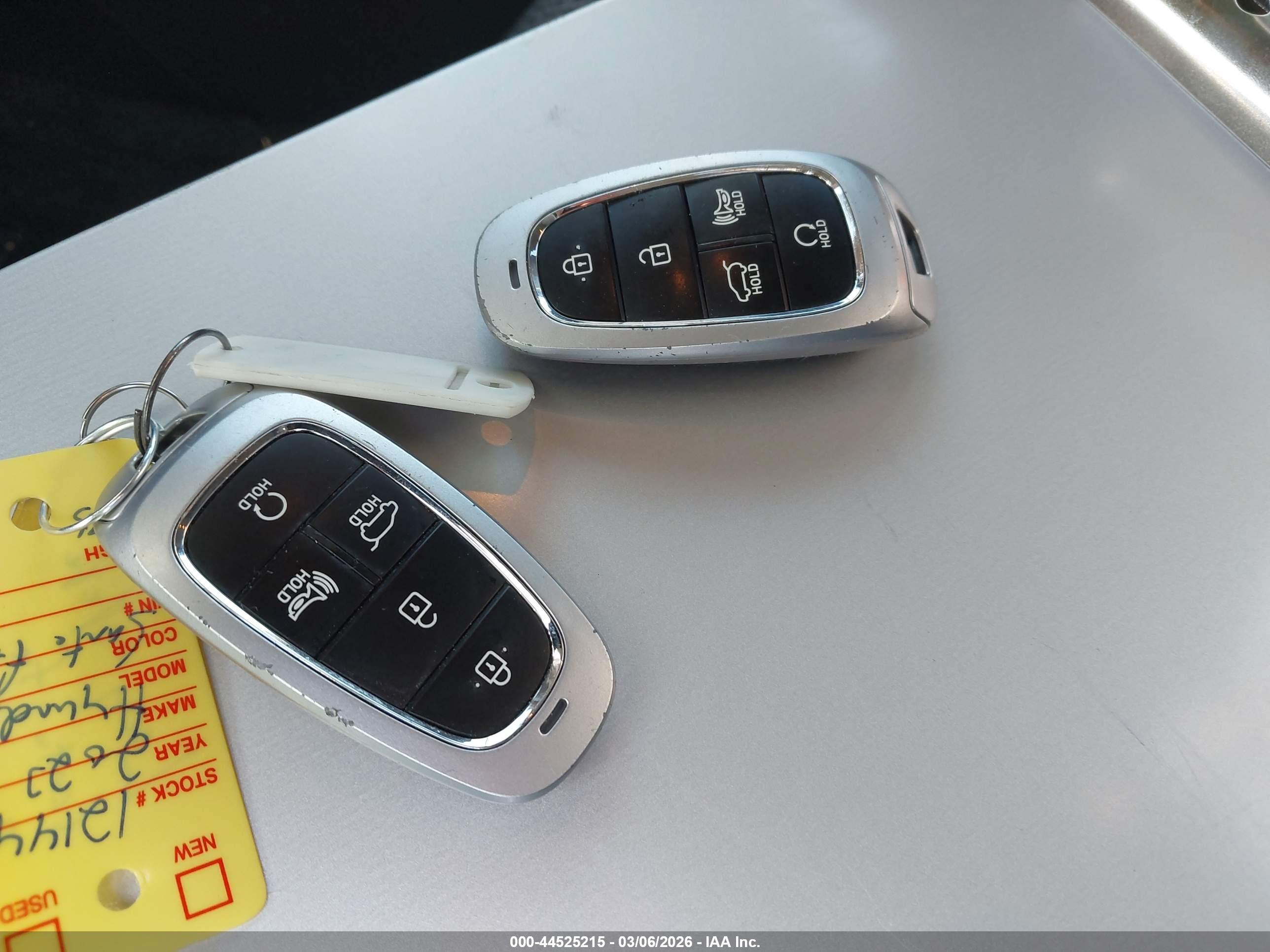 HYUNDAI SANTA image 11