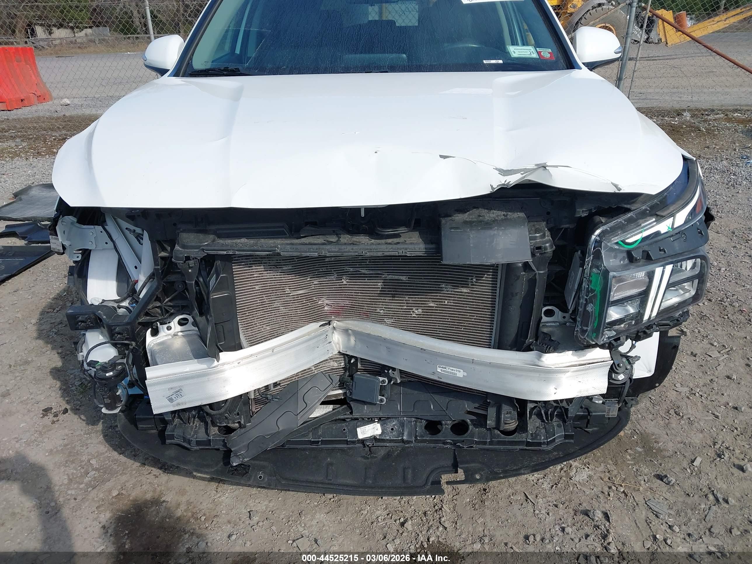 HYUNDAI SANTA image 6