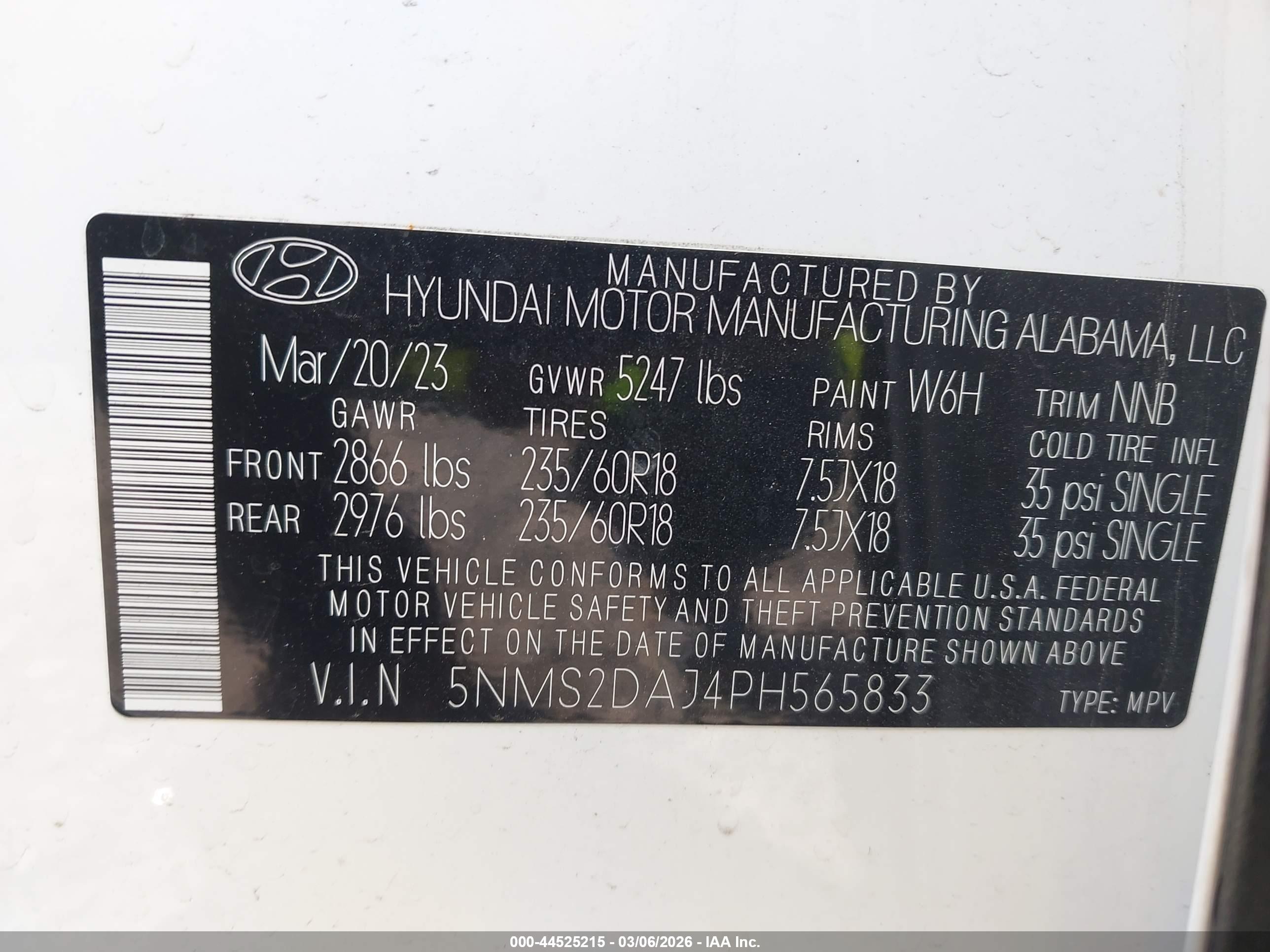 HYUNDAI SANTA image 9