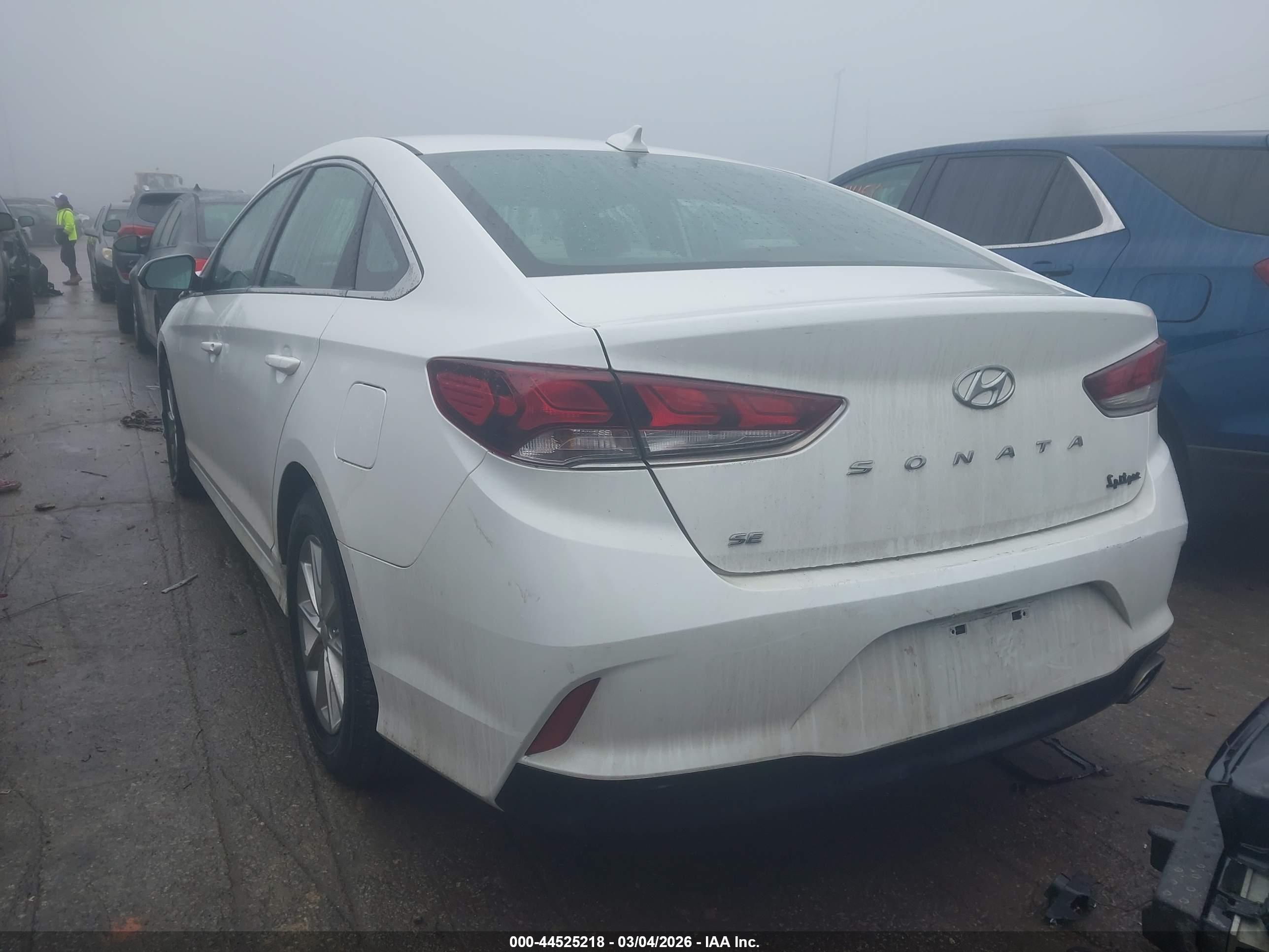HYUNDAI SONATA image 3