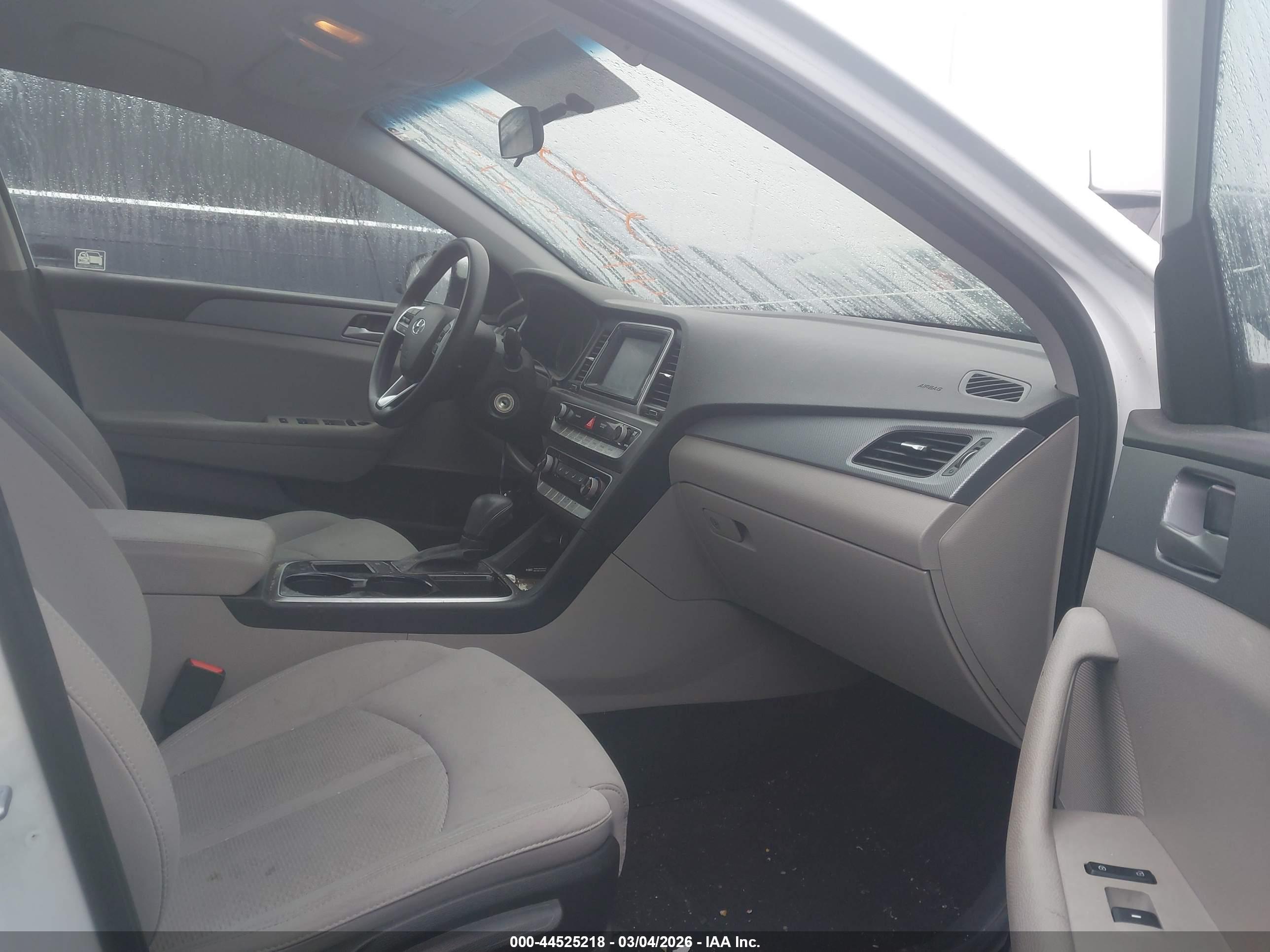HYUNDAI SONATA image 5