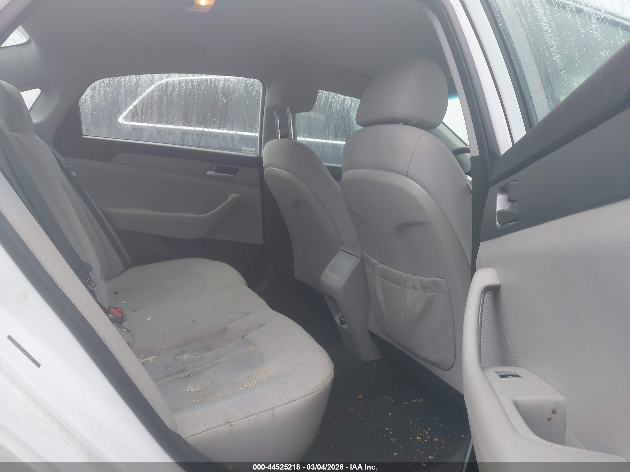 HYUNDAI SONATA image 8