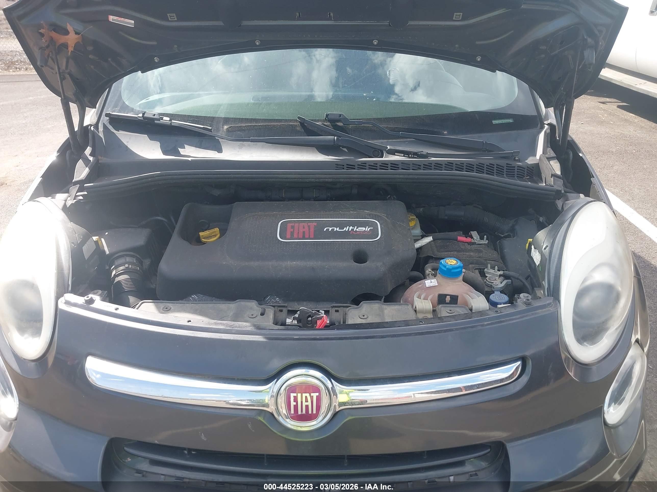 FIAT 500L image 10