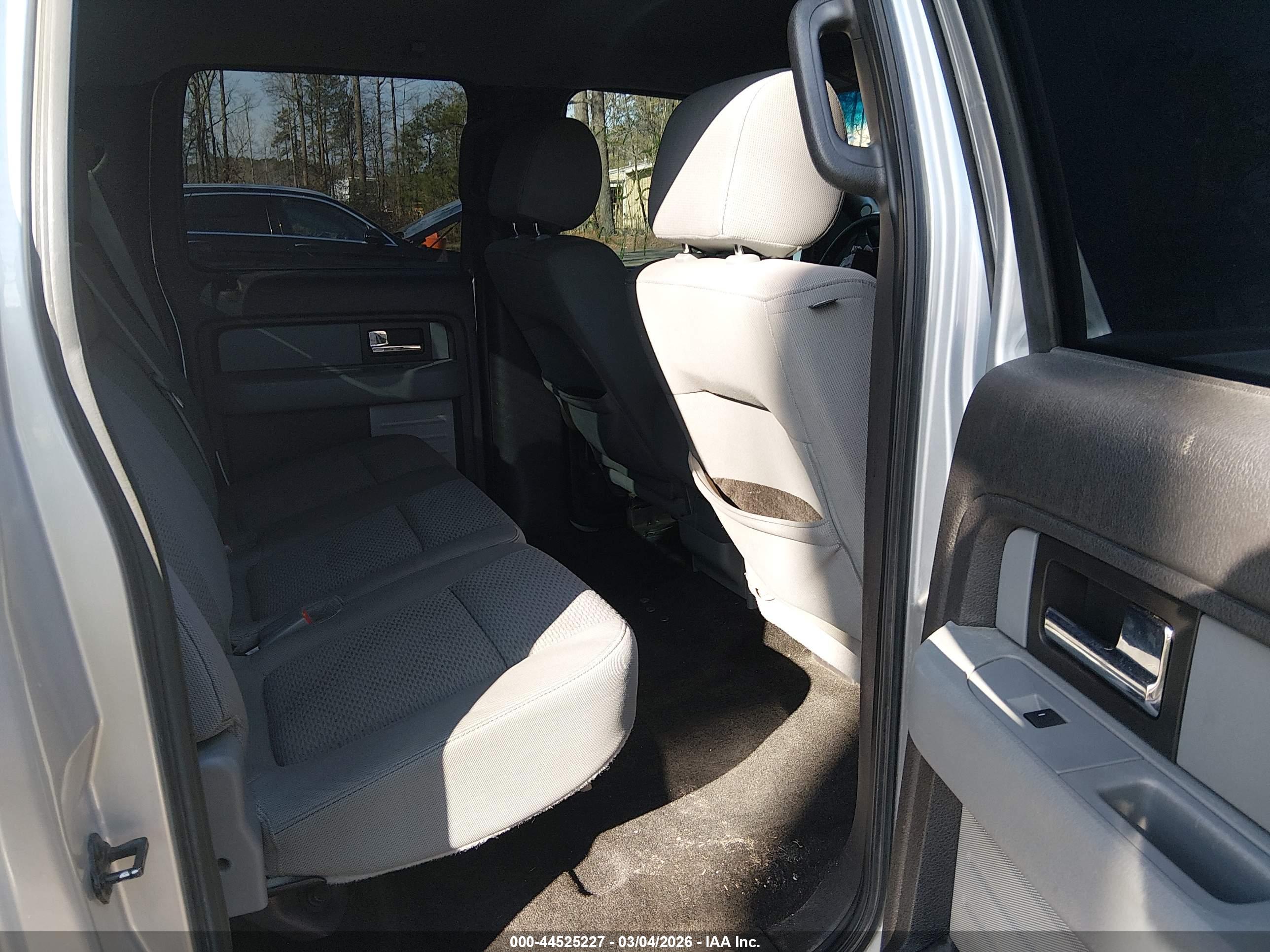 FORD F-150 image 8