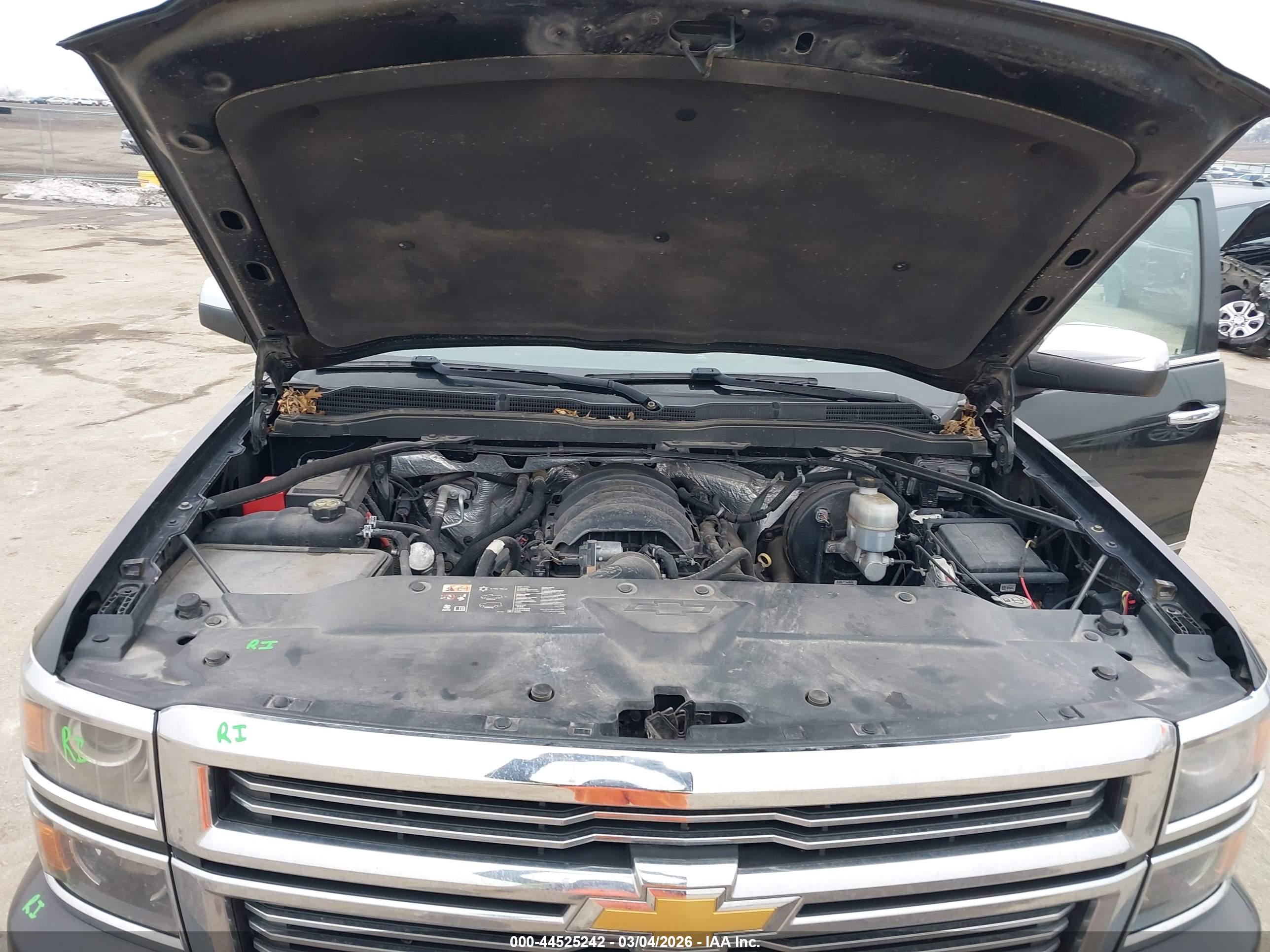 CHEVROLET SILVERADO image 10