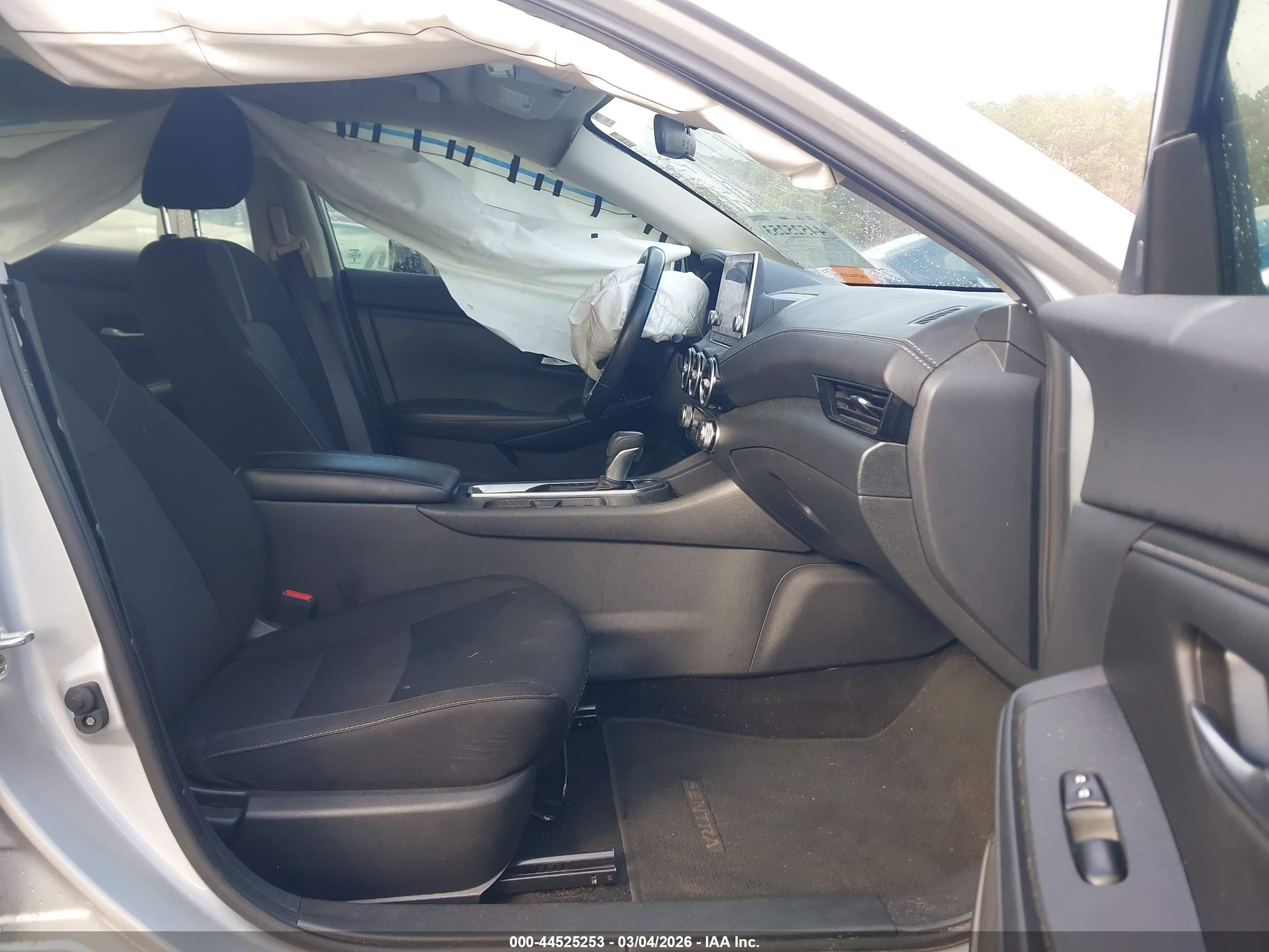 NISSAN SENTRA image 5
