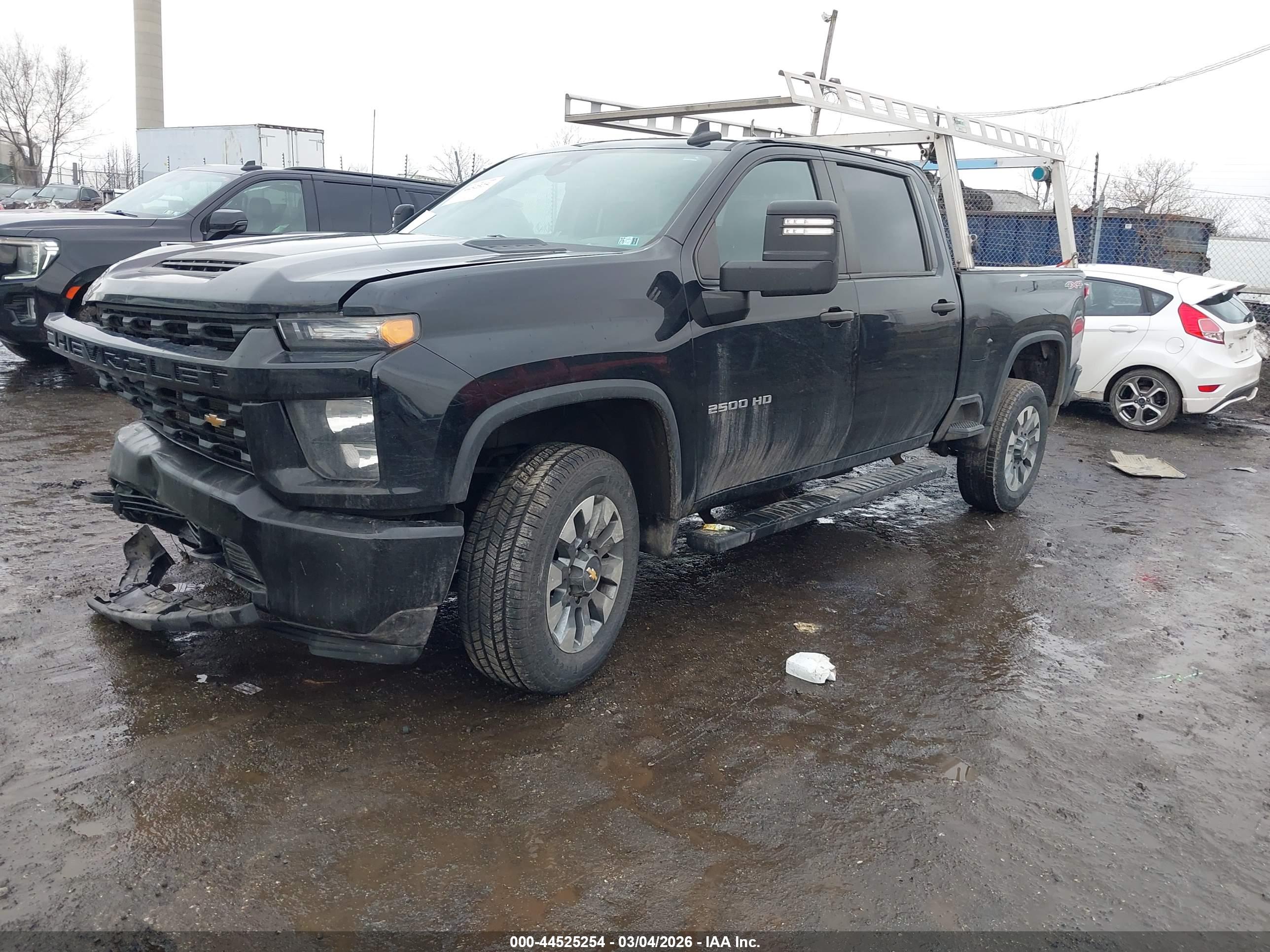 CHEVROLET SILVERADO image 2