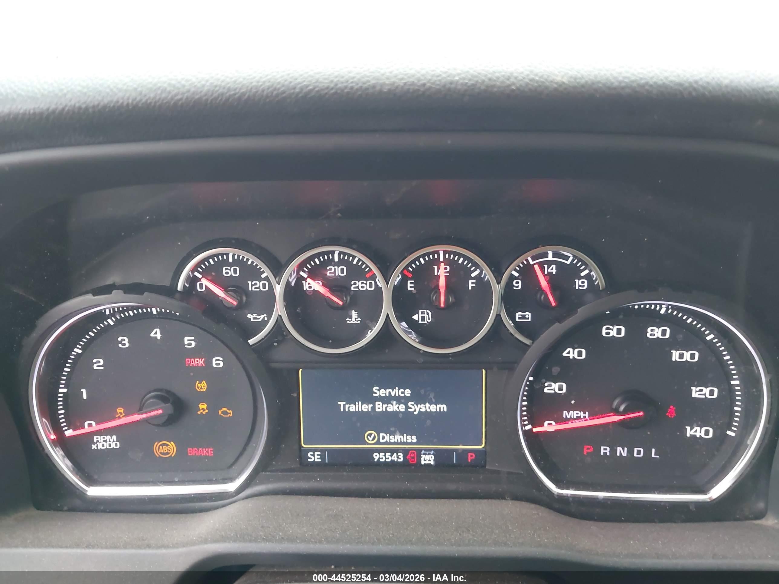 CHEVROLET SILVERADO image 7
