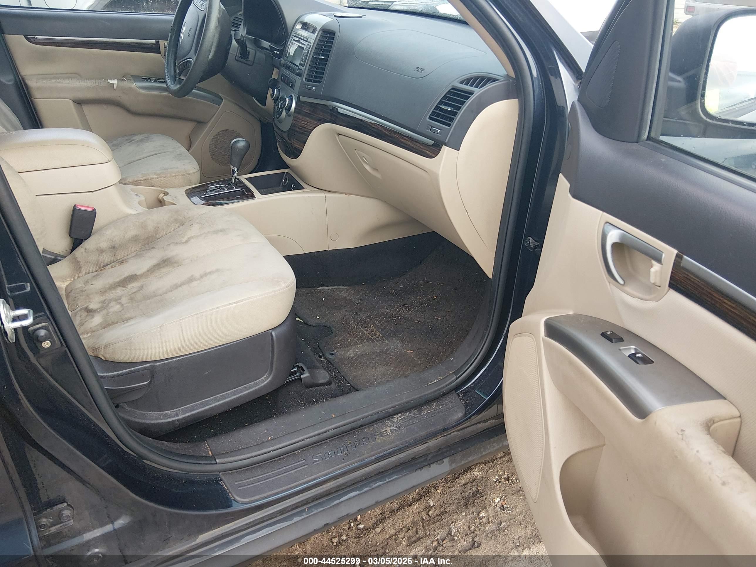 HYUNDAI SANTA image 5