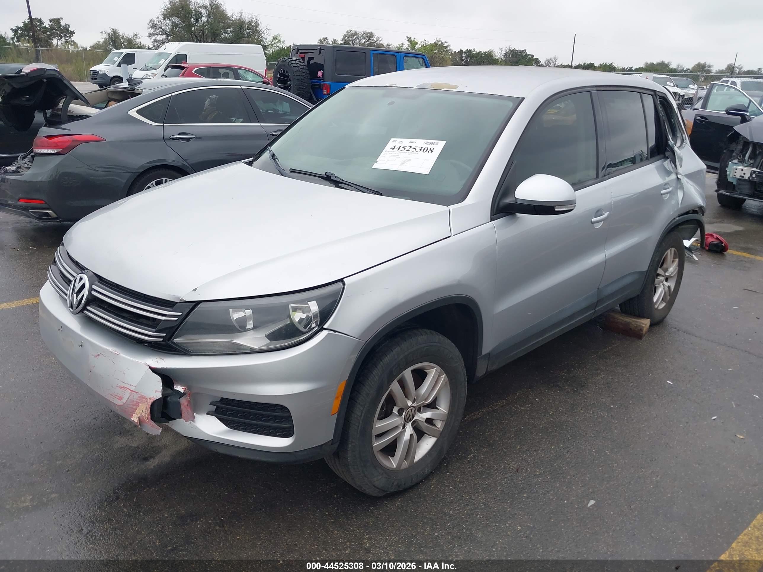 VOLKSWAGEN TIGUAN image 2