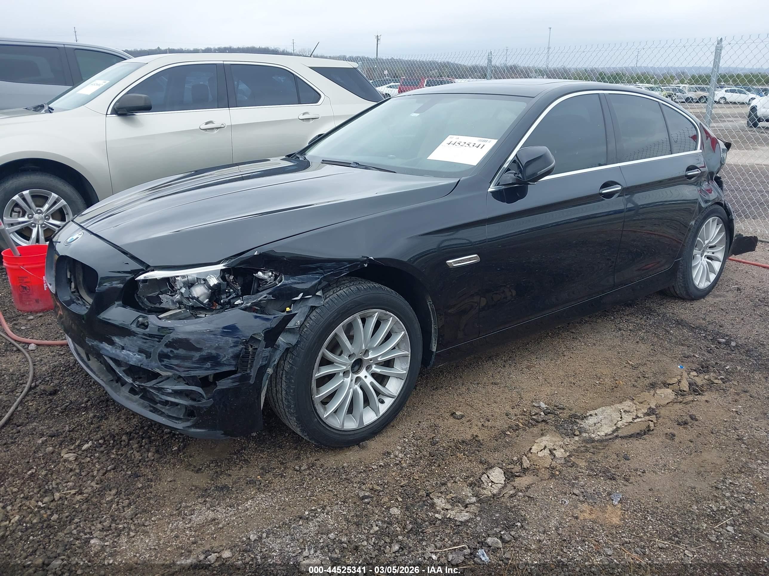 BMW 528I image 2