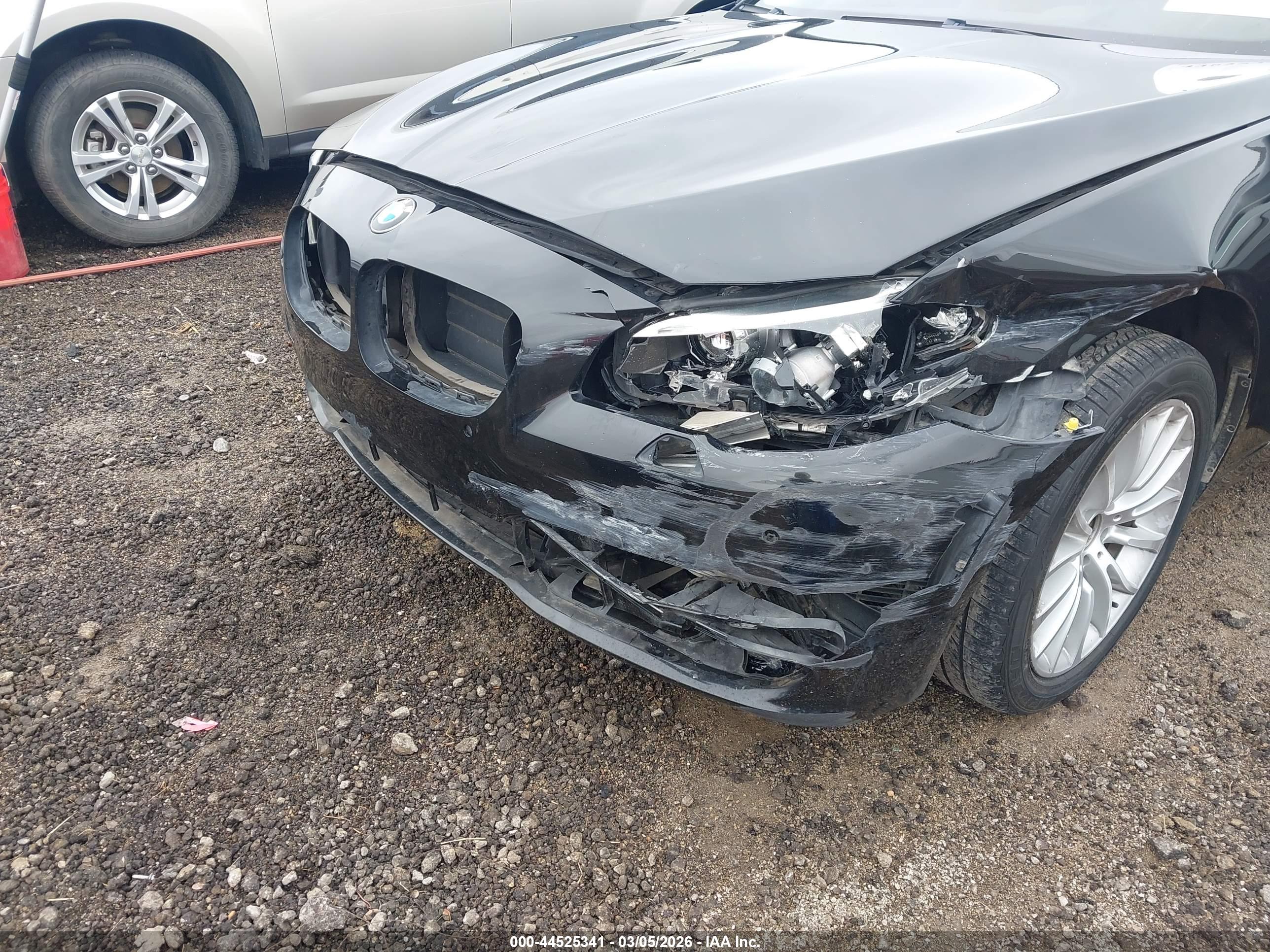 BMW 528I image 6