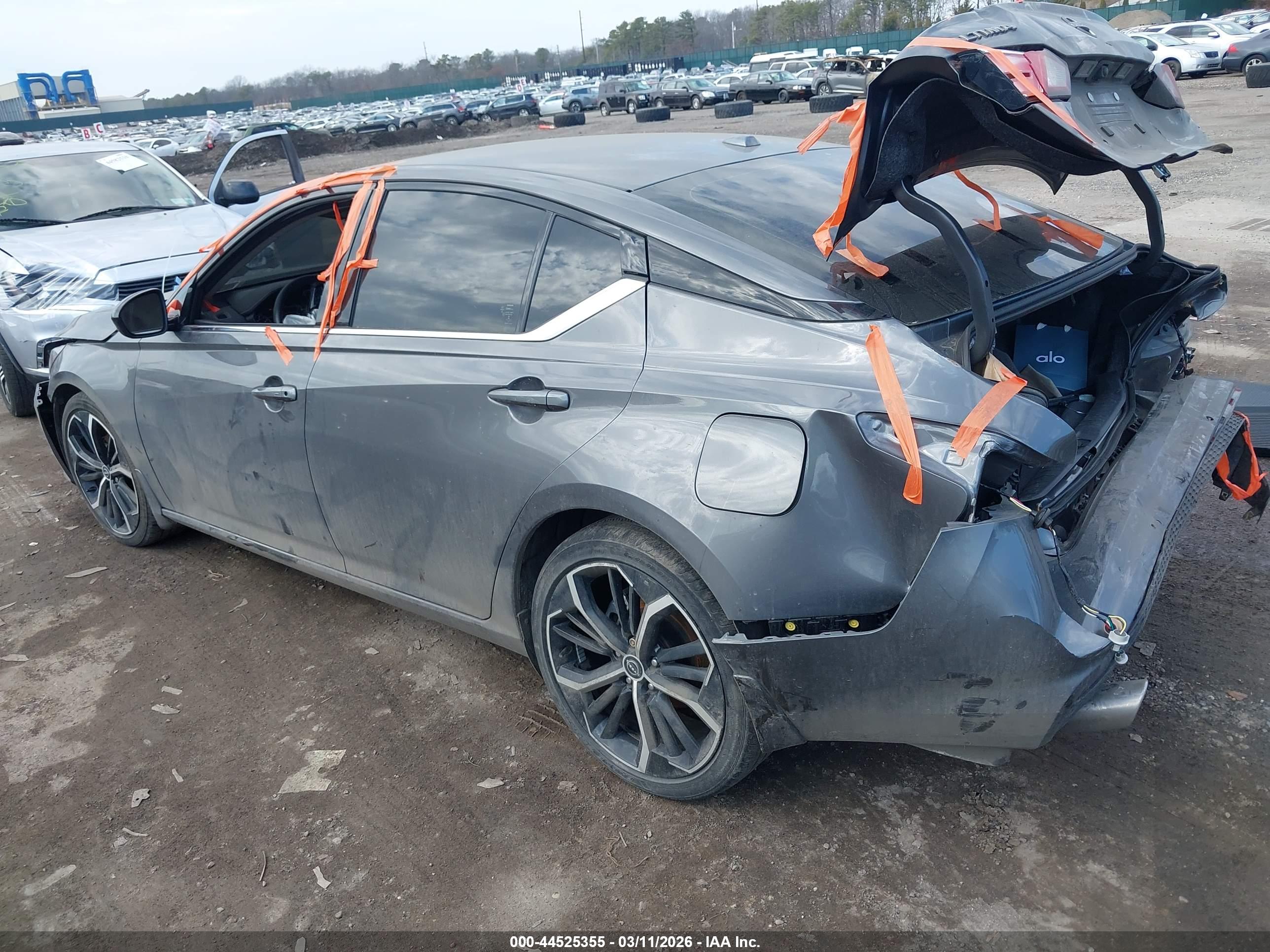 NISSAN ALTIMA image 3