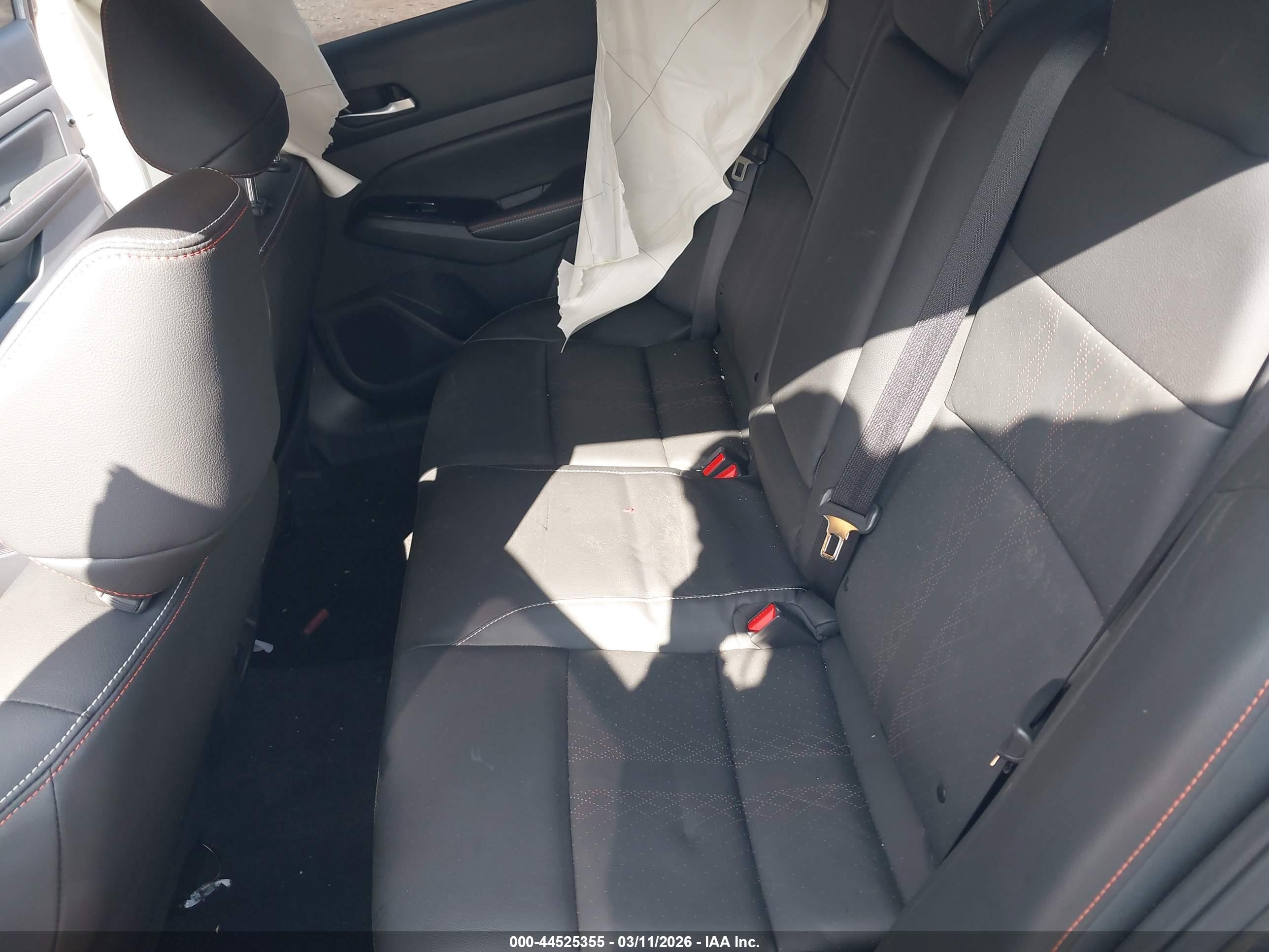 NISSAN ALTIMA image 8
