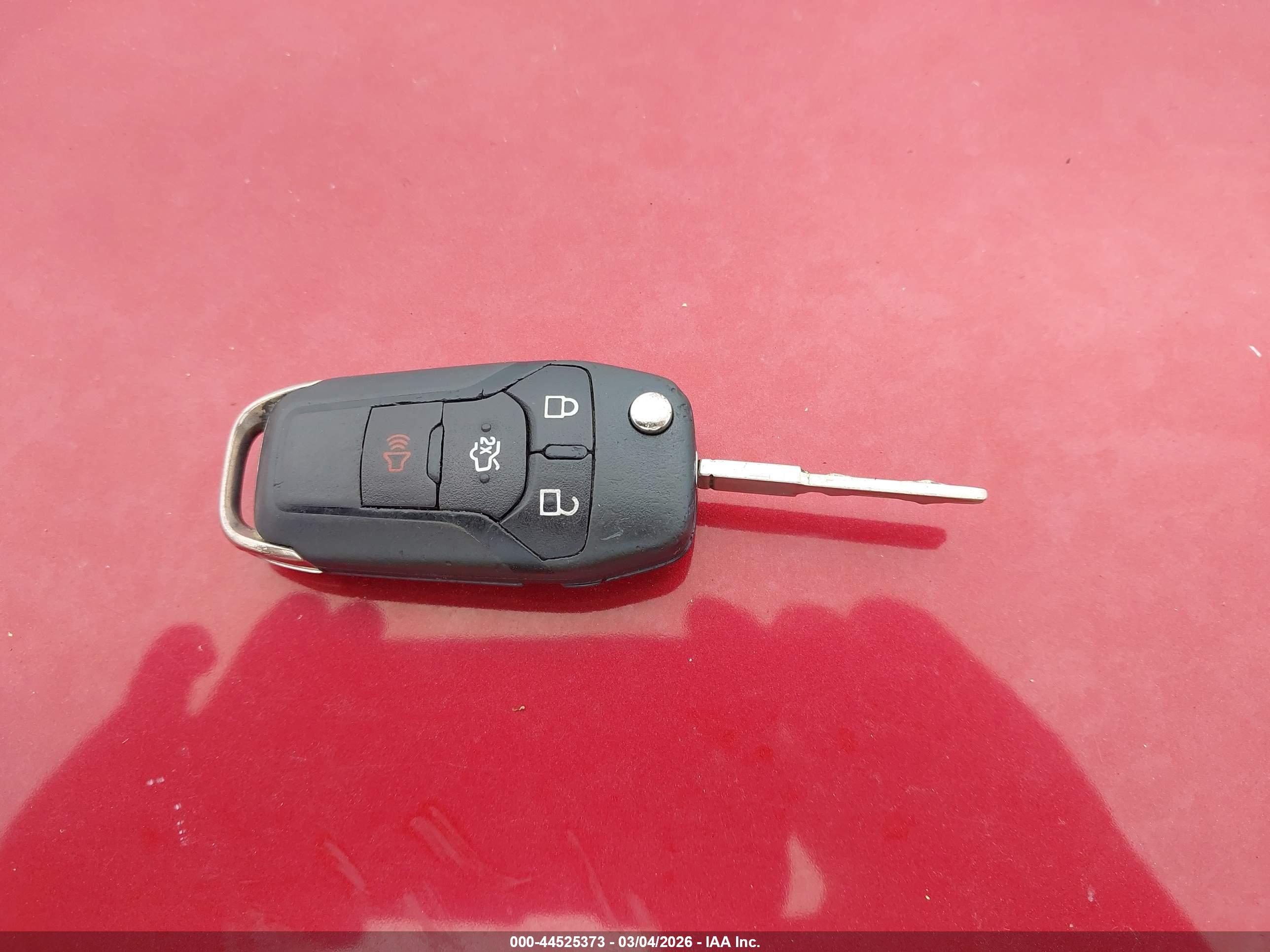 FORD FUSION image 11