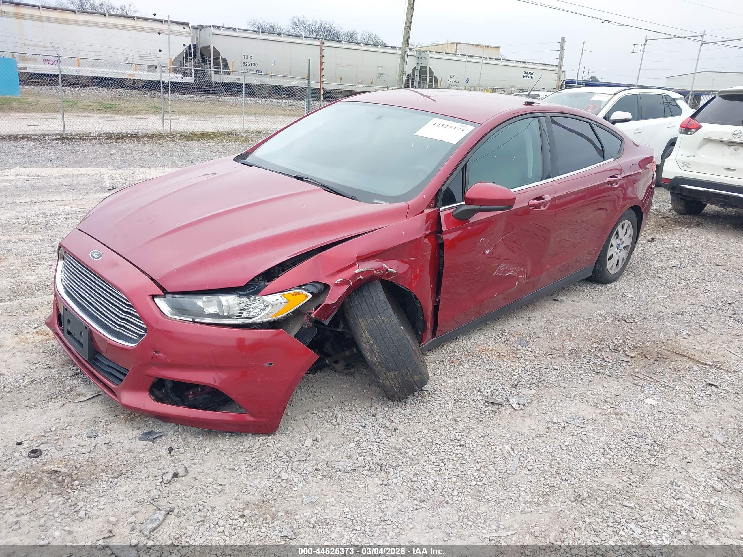 FORD FUSION image 2