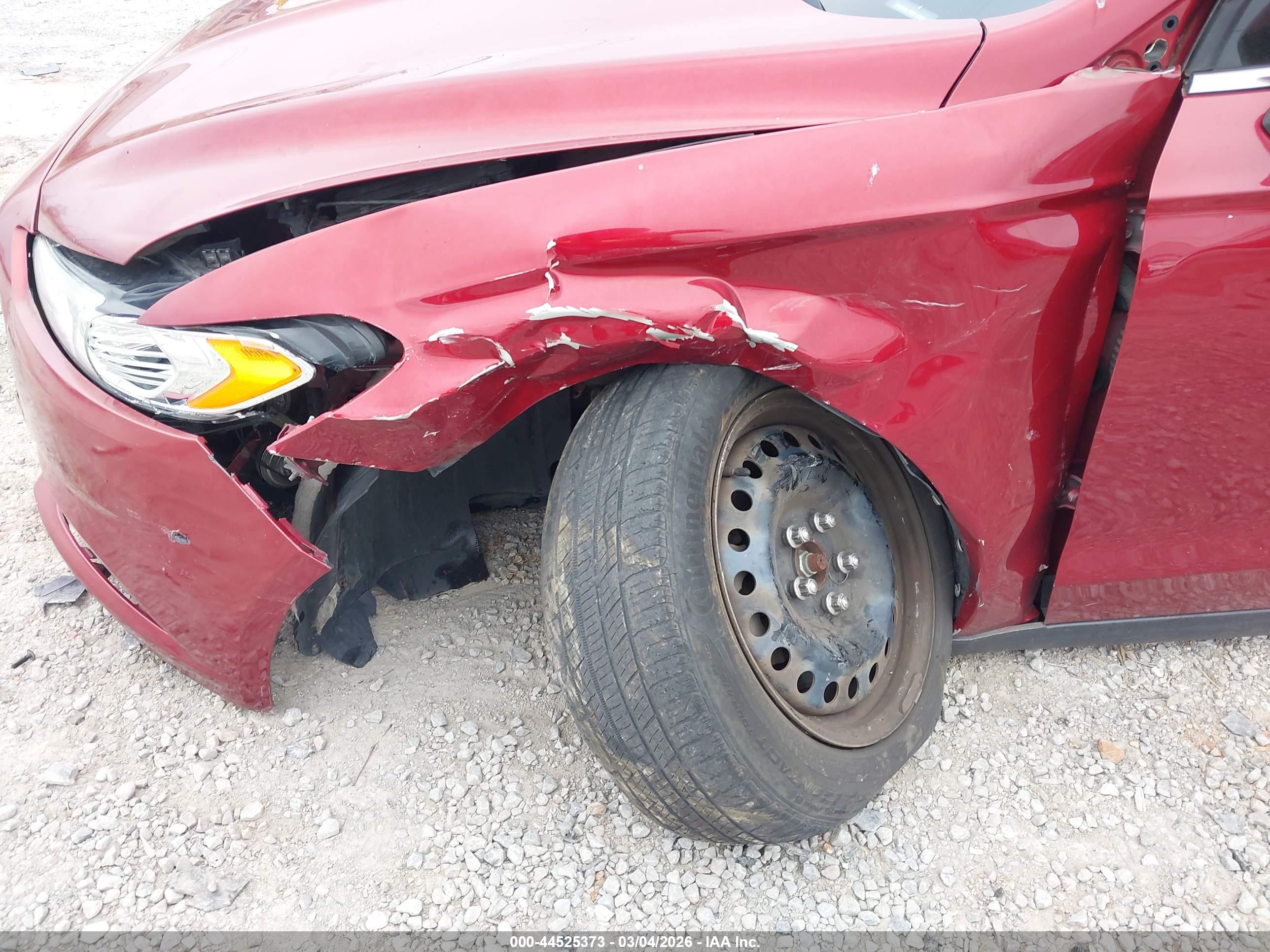FORD FUSION image 6