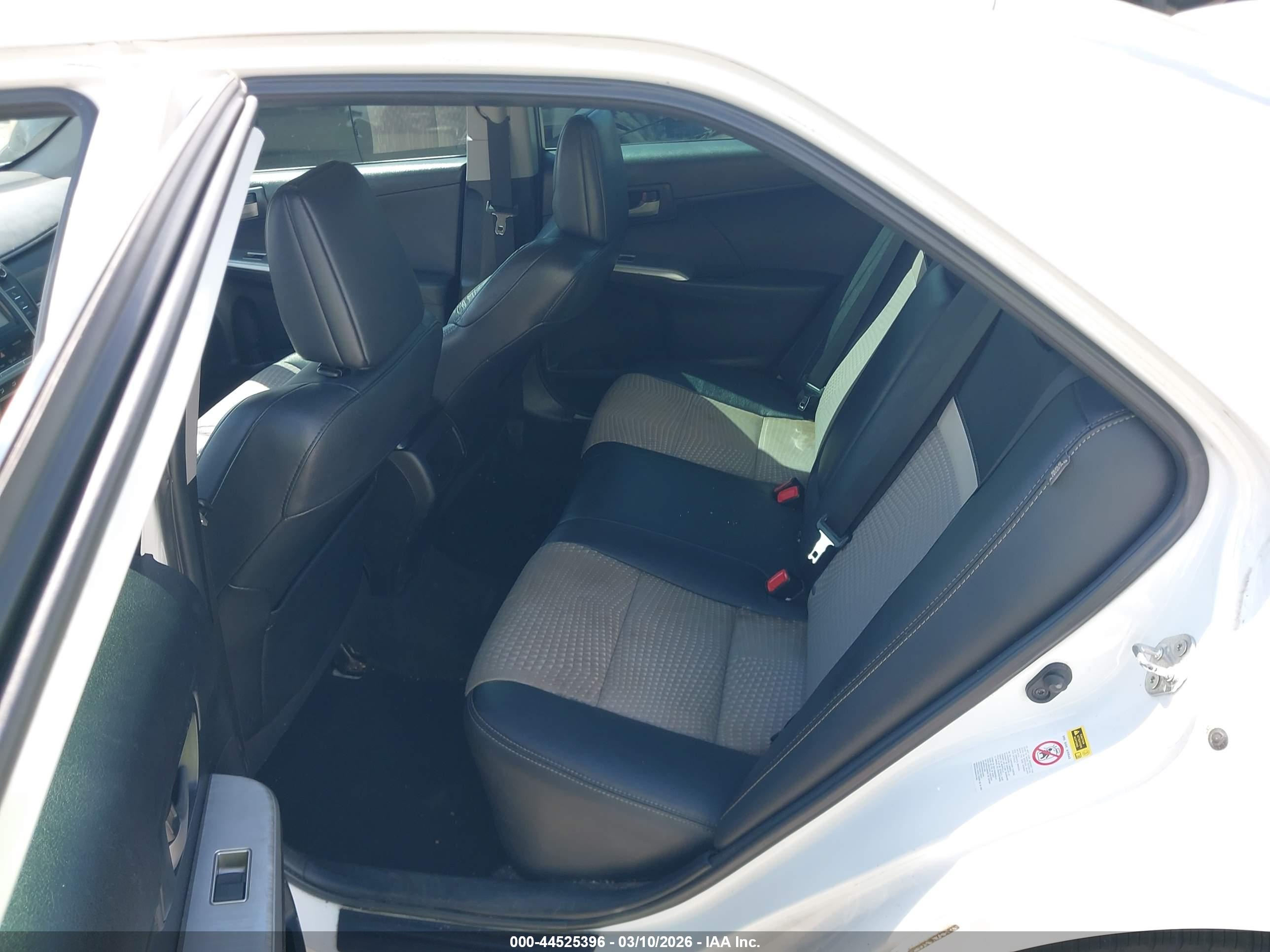 TOYOTA CAMRY image 8
