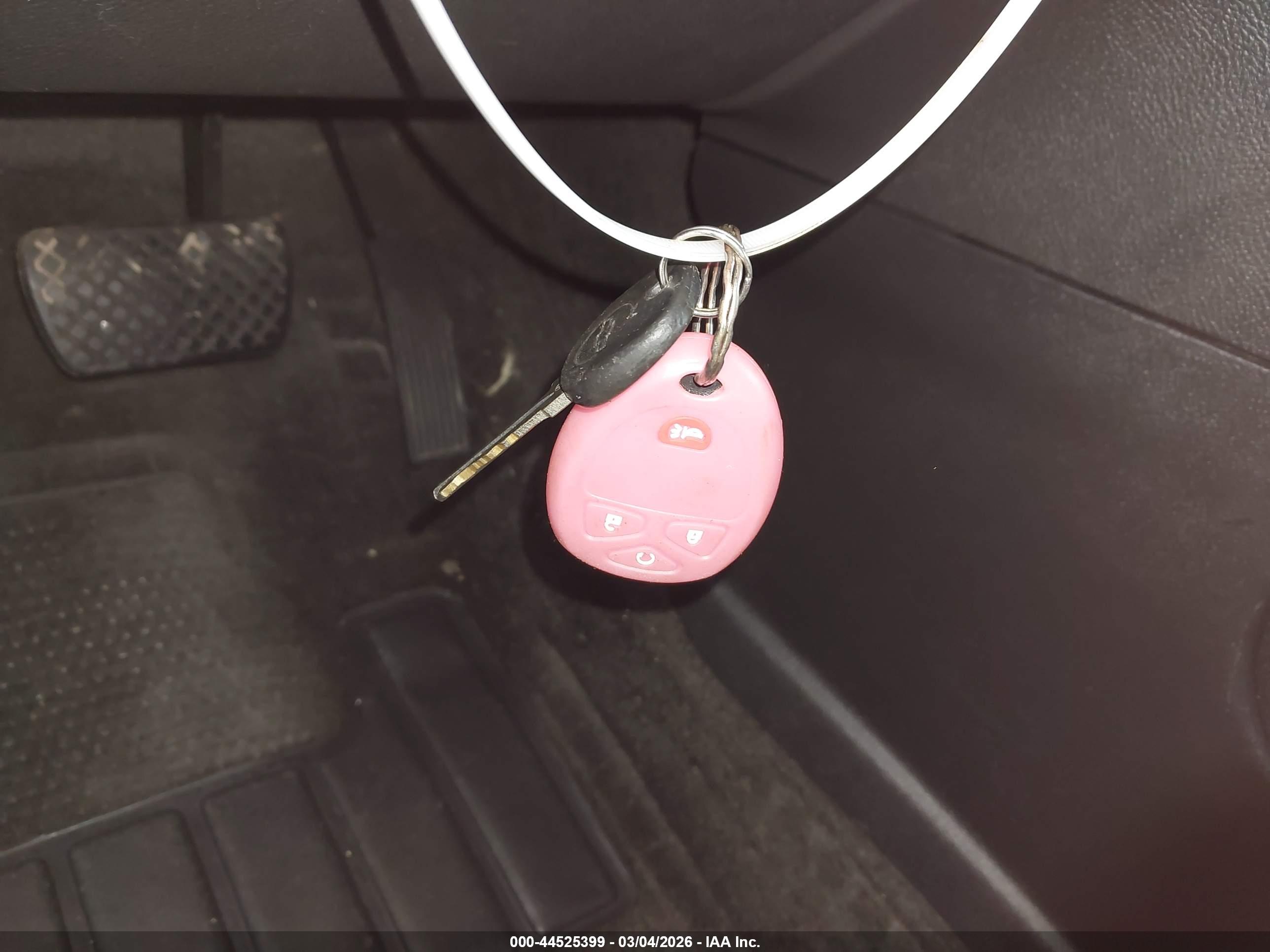 CHEVROLET HHR image 11