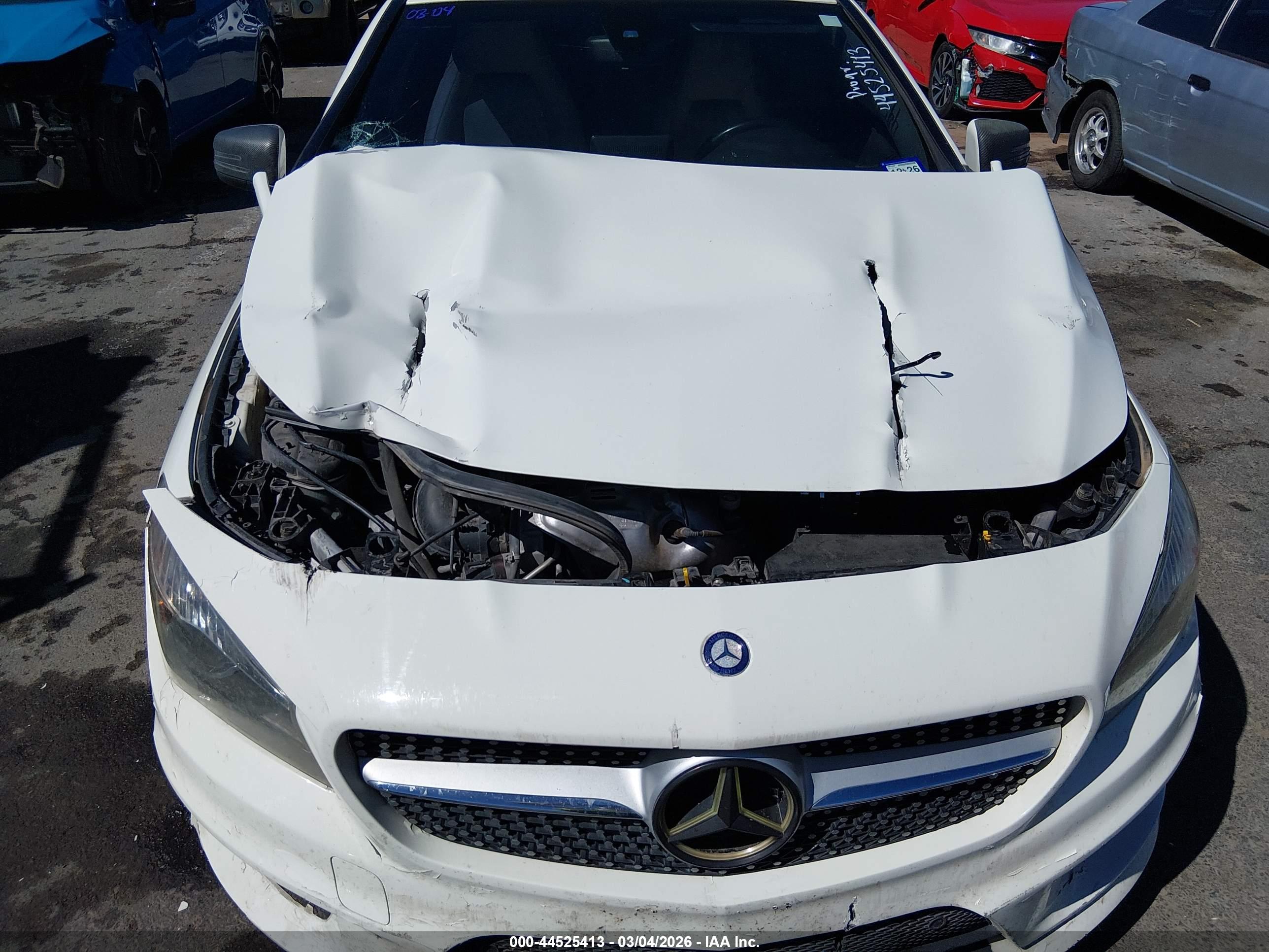 MERCEDES-BENZ CLA image 6