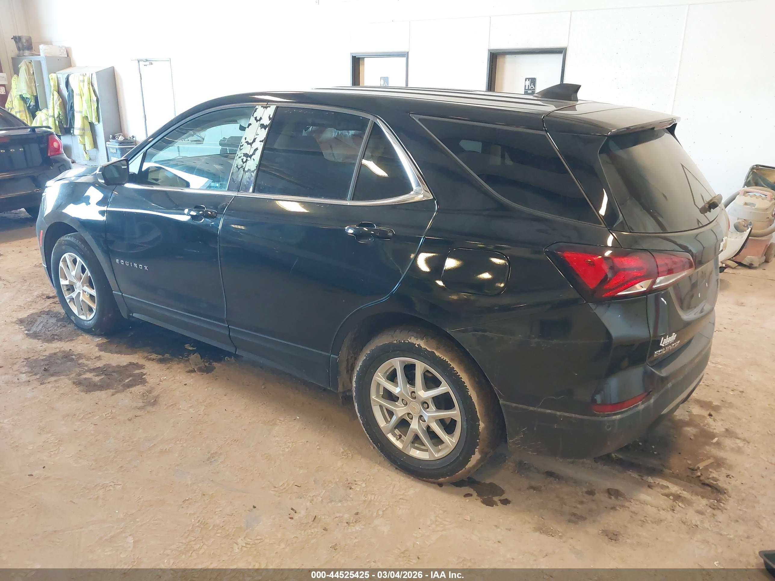 CHEVROLET EQUINOX image 3
