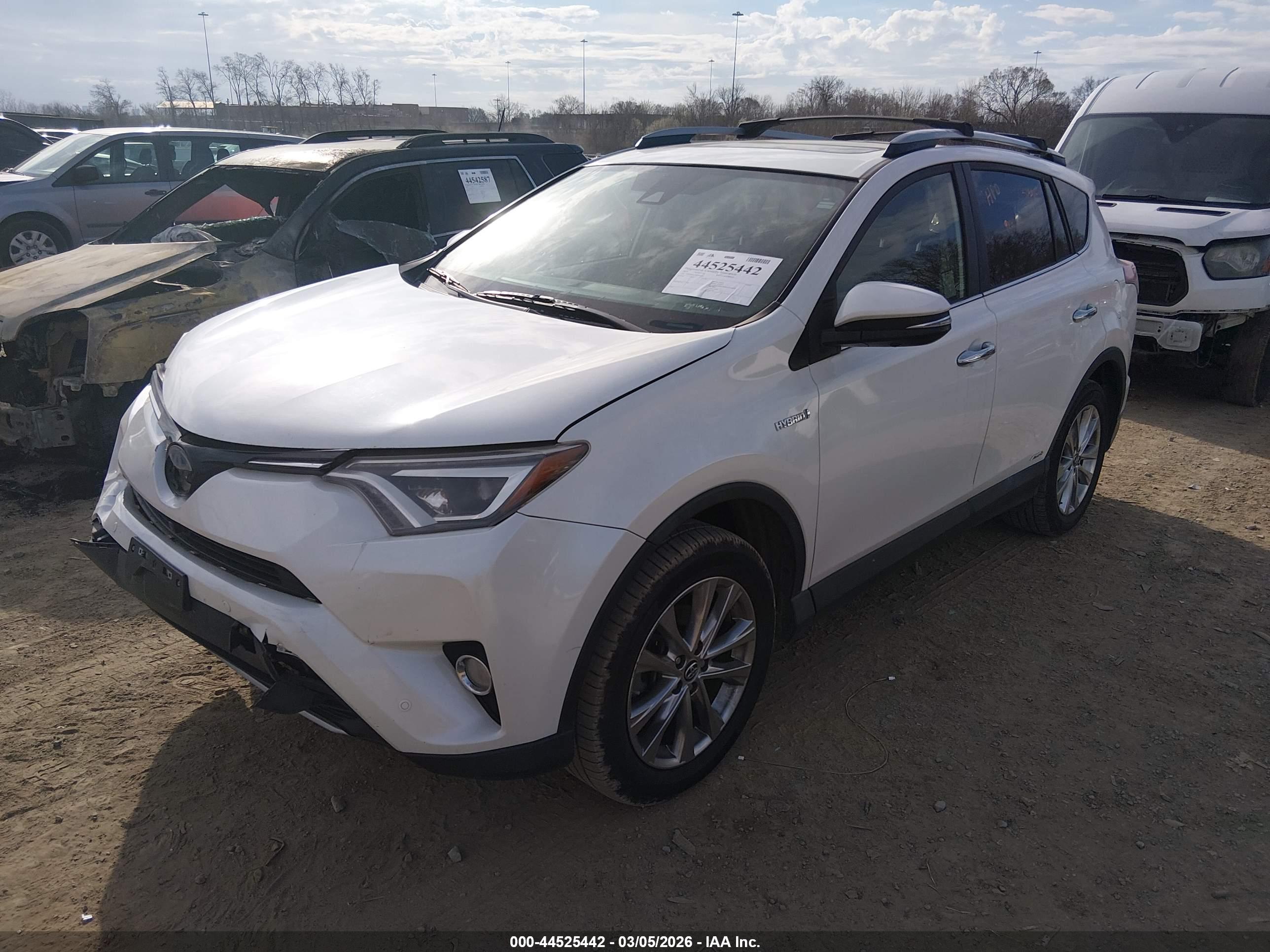TOYOTA RAV4 image 2