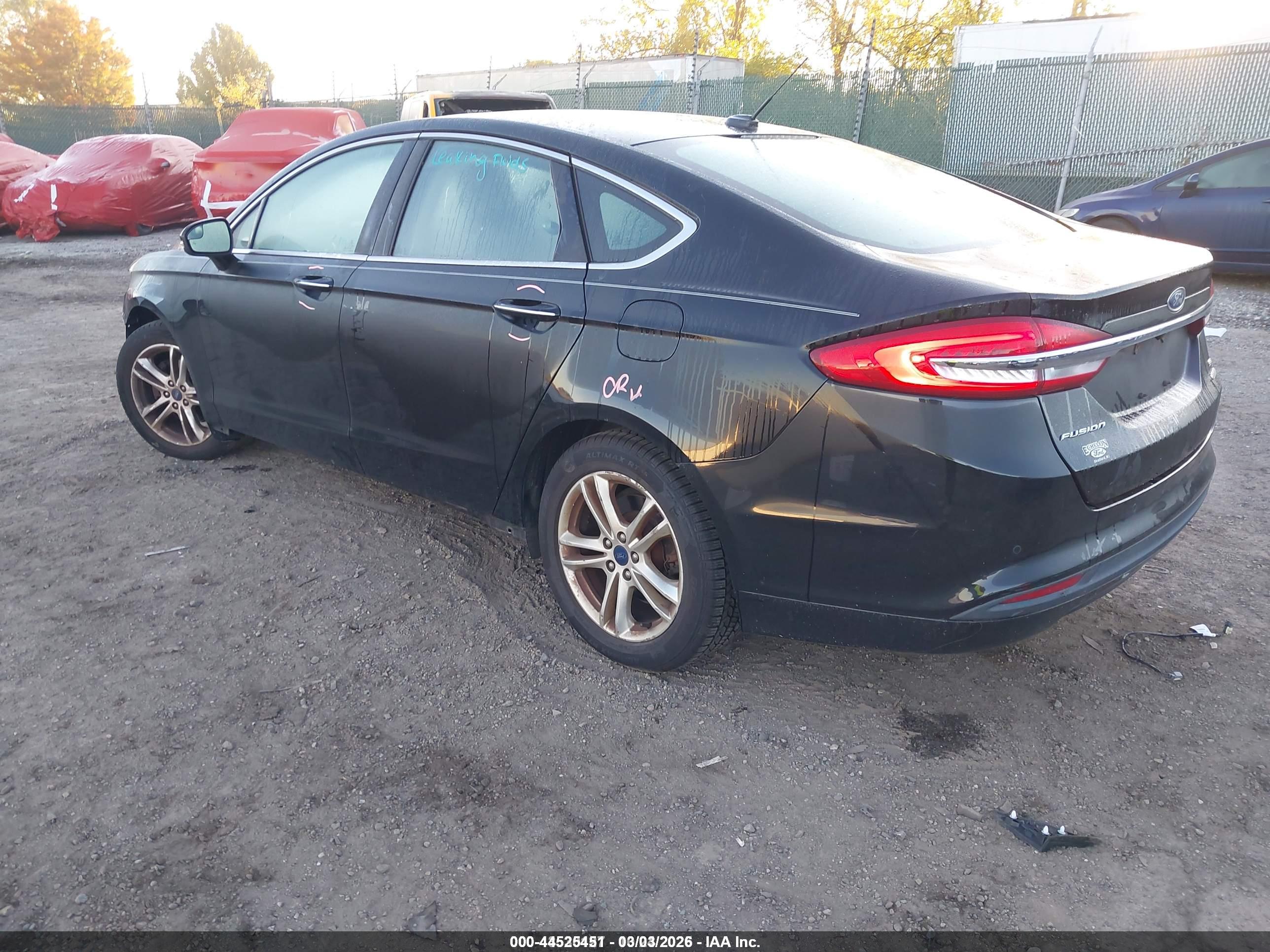 FORD FUSION image 3