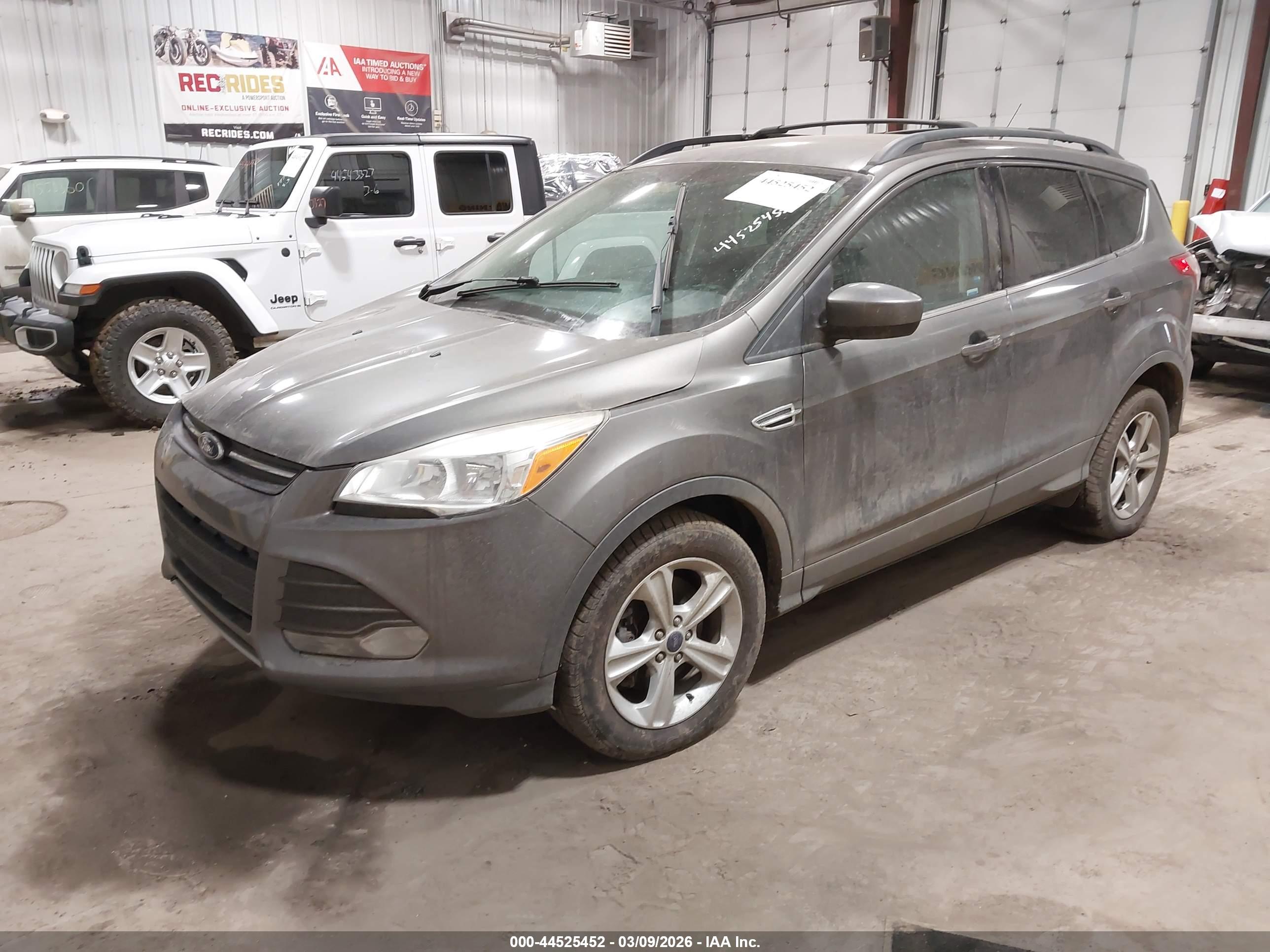 FORD ESCAPE image 2