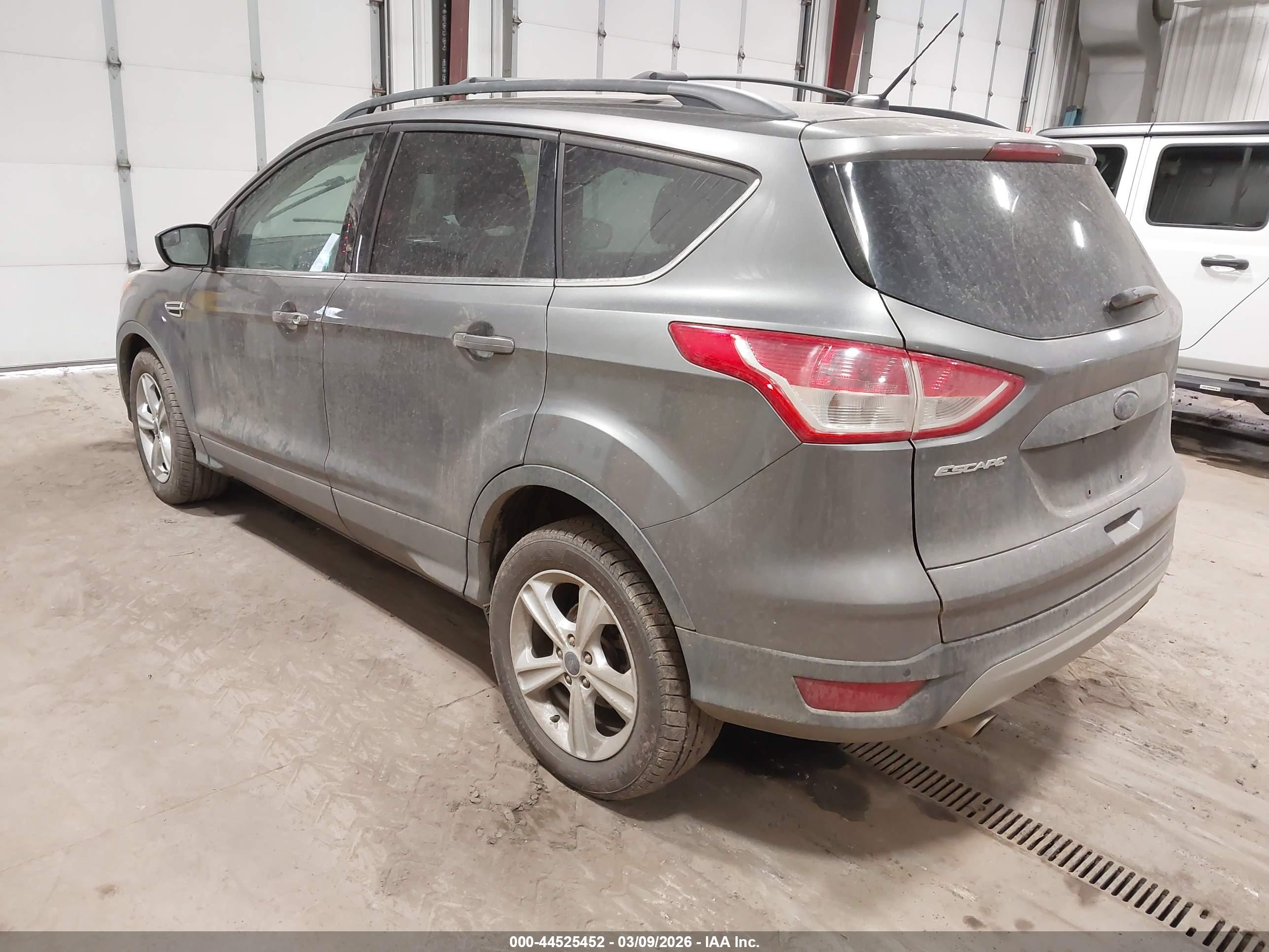 FORD ESCAPE image 3