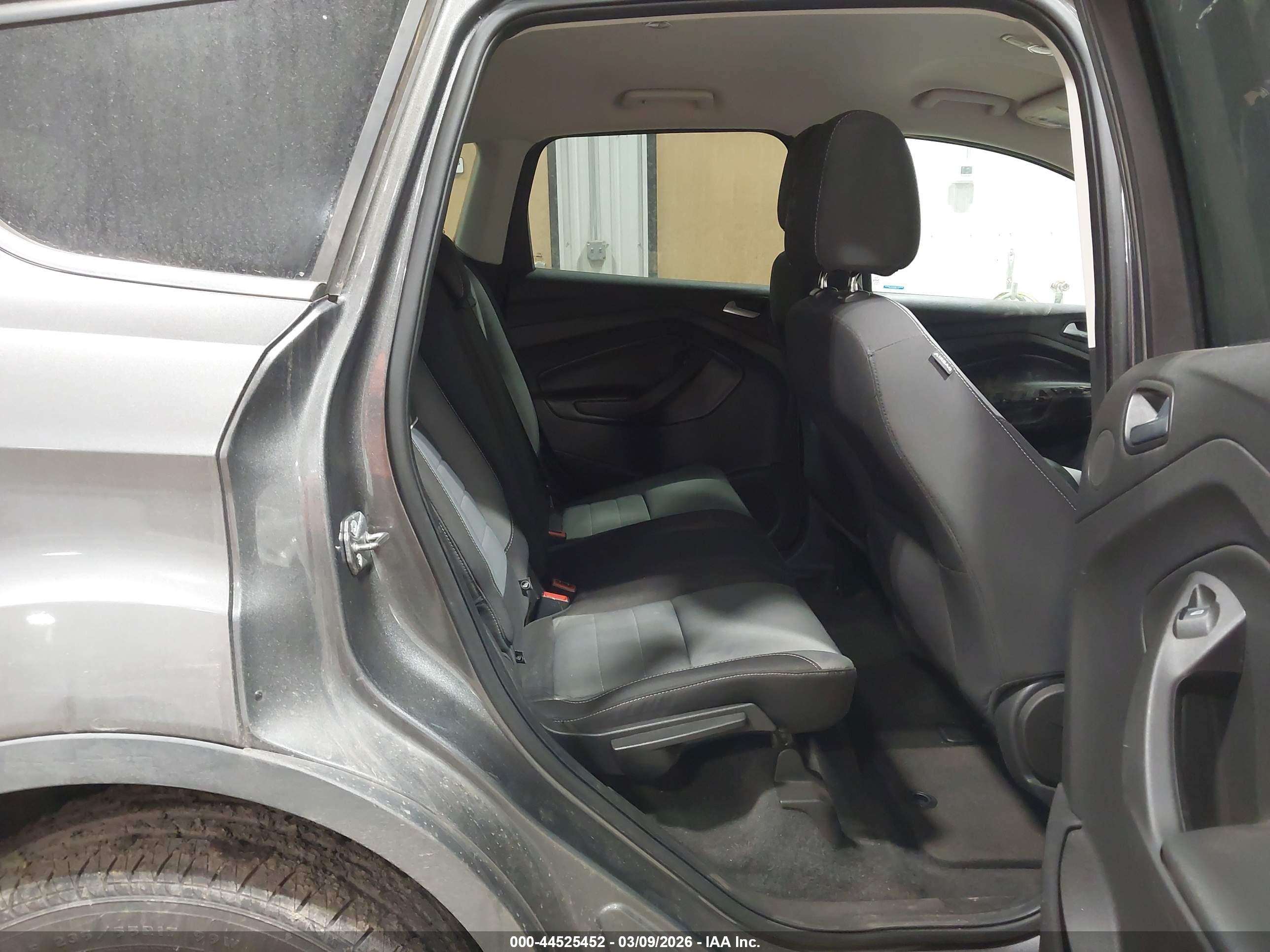 FORD ESCAPE image 8
