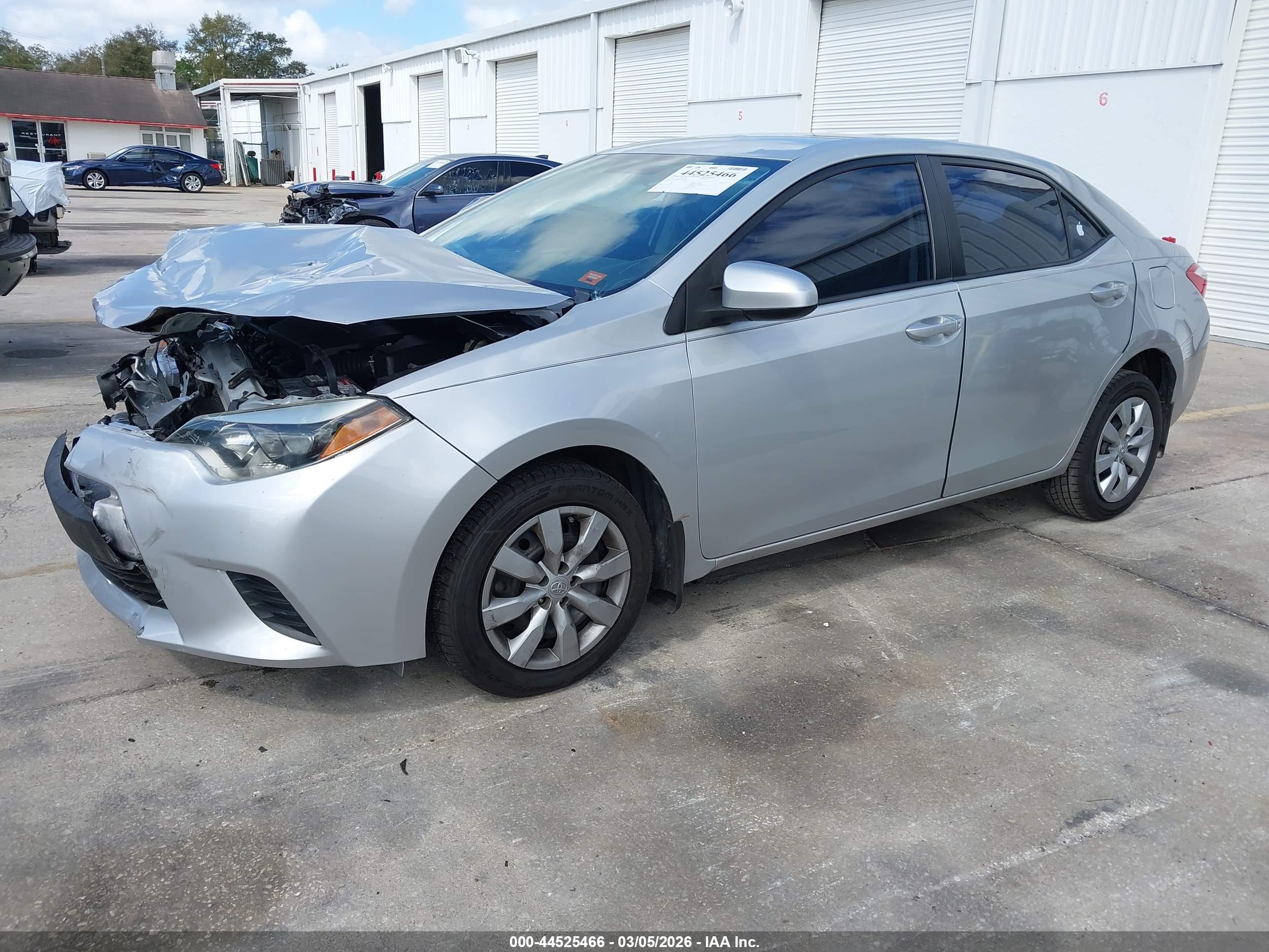 TOYOTA COROLLA image 2