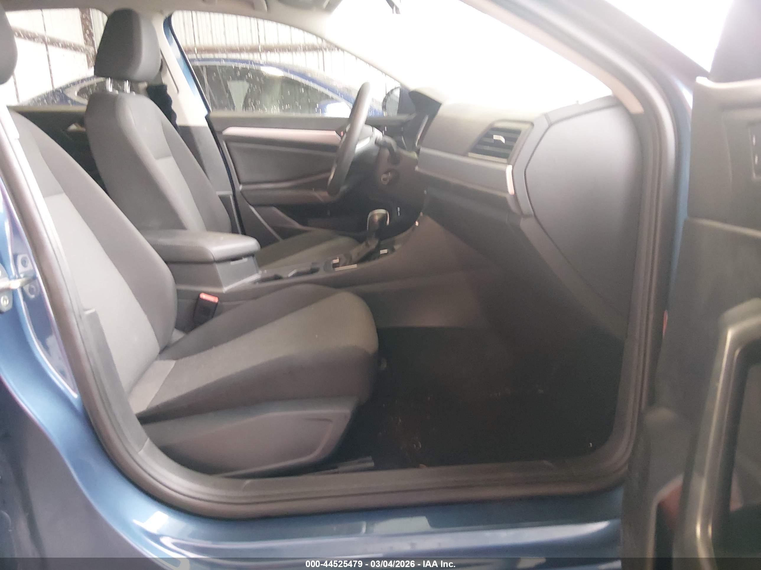 VOLKSWAGEN JETTA image 5