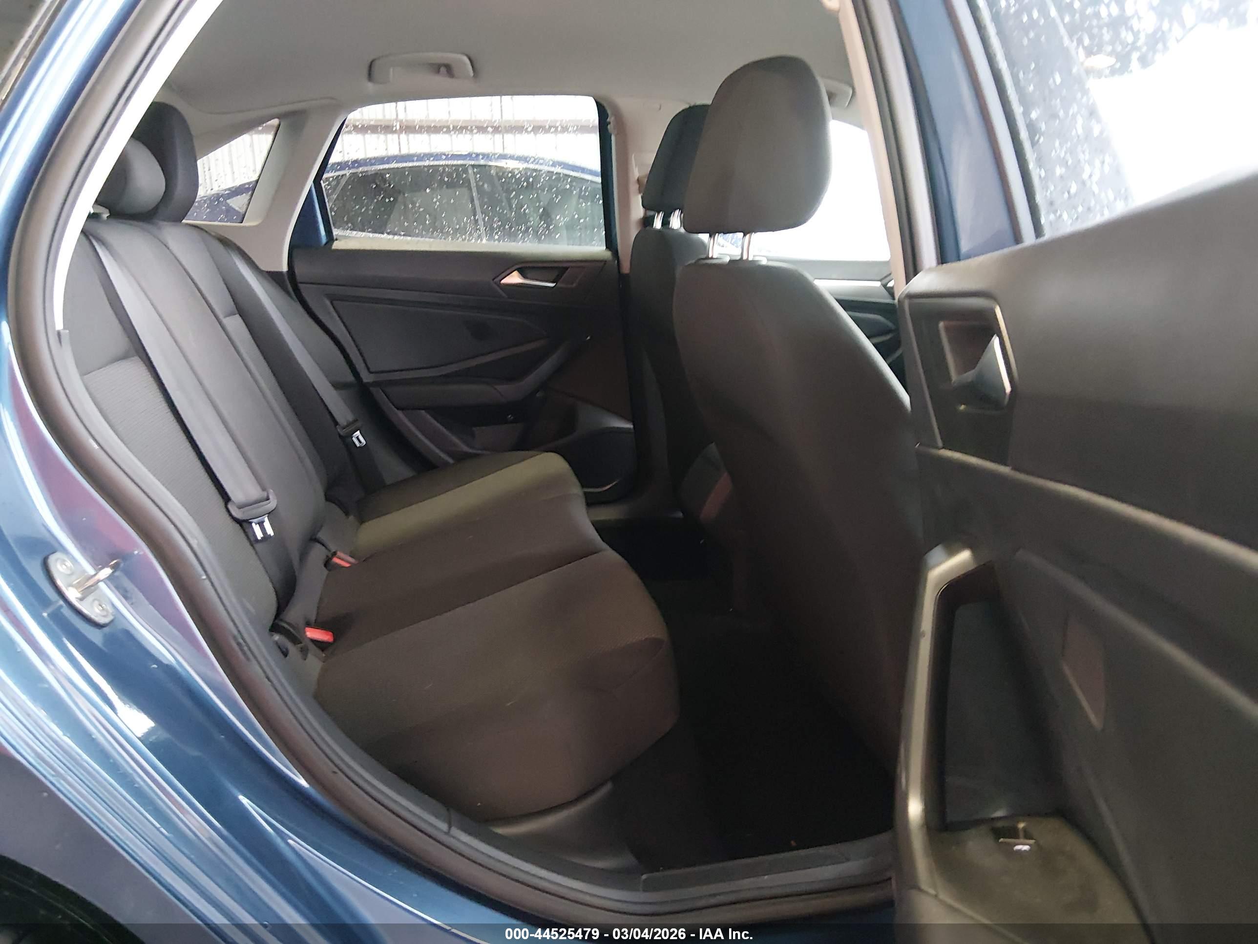 VOLKSWAGEN JETTA image 8