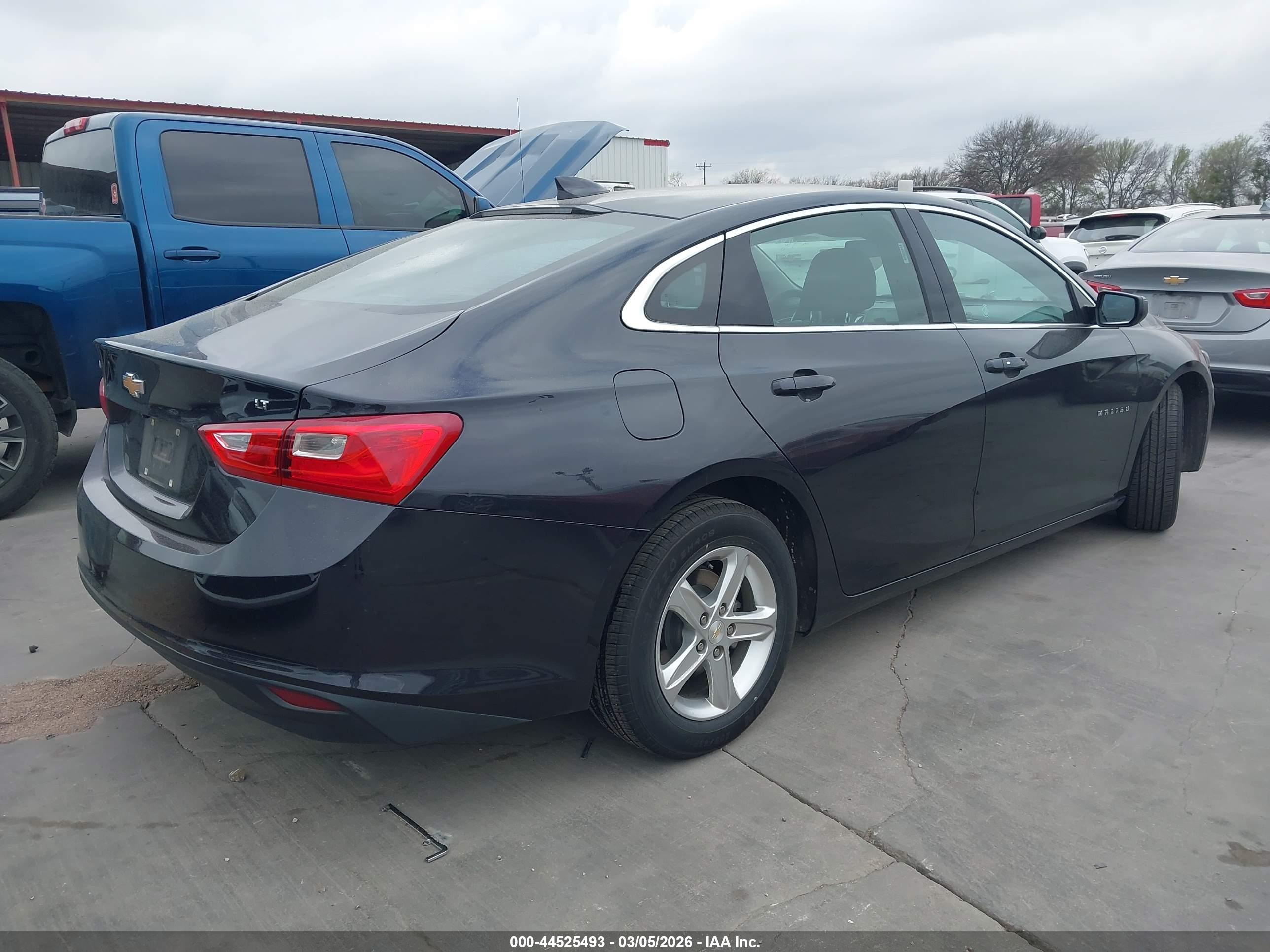 CHEVROLET MALIBU image 4