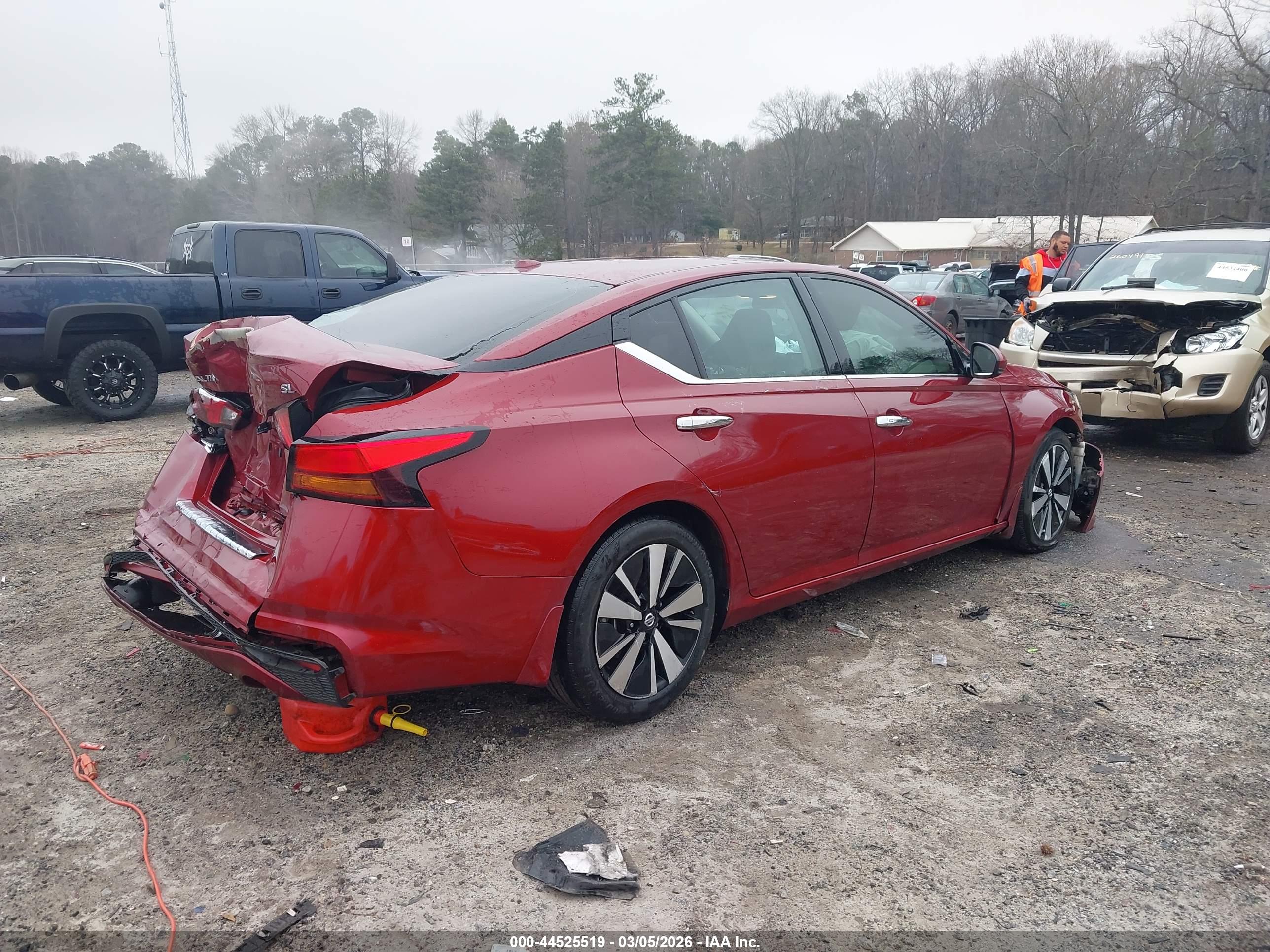 NISSAN ALTIMA image 4